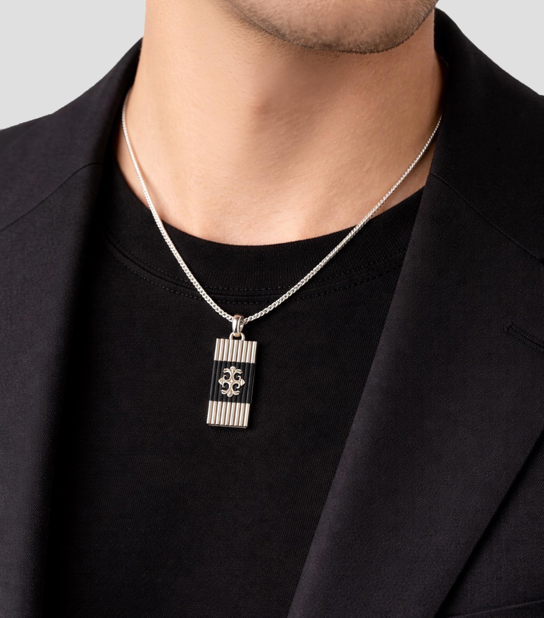 Collar Rebel Hombre