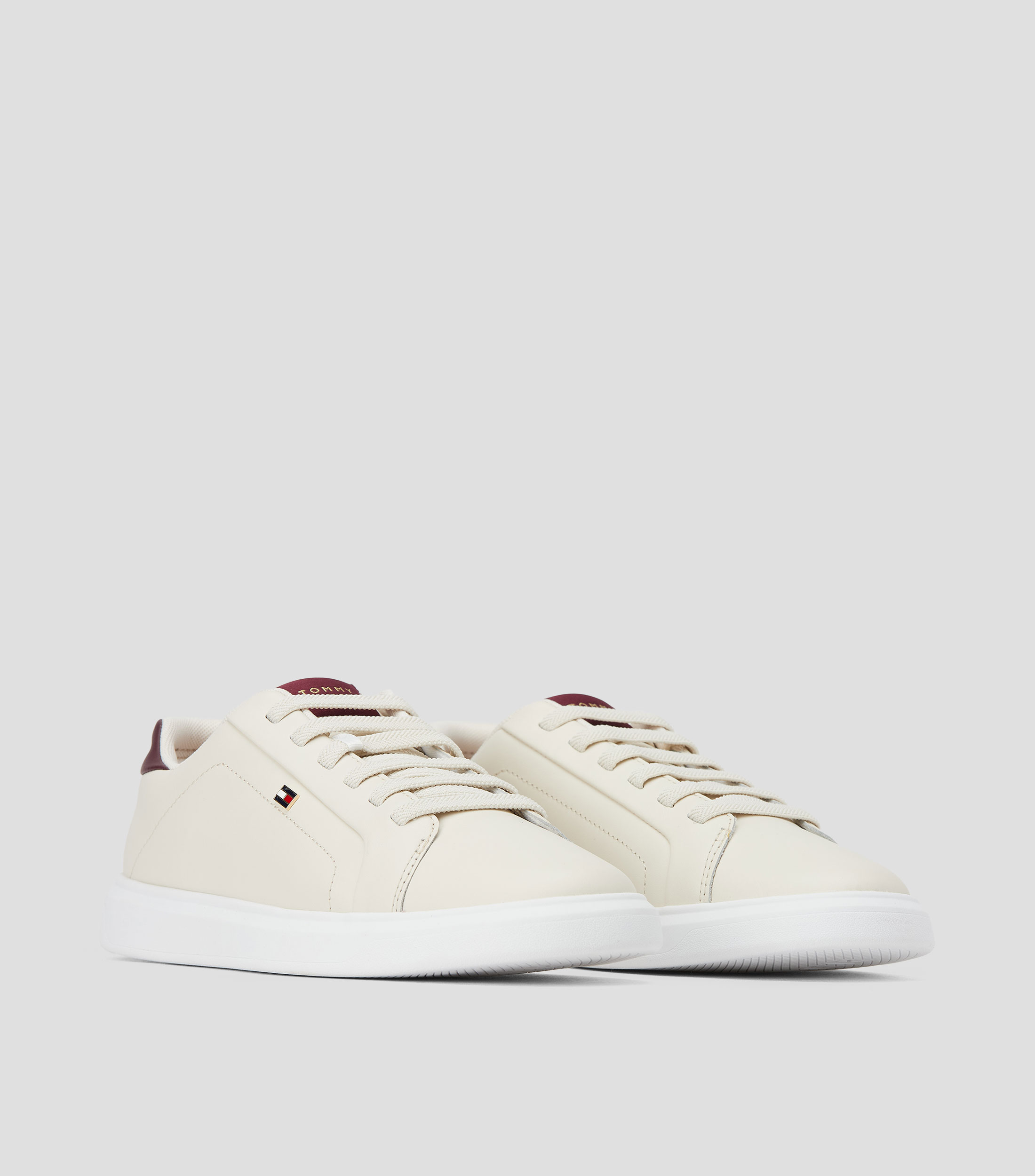 Tenis casuales Icon Court en piel Mujer