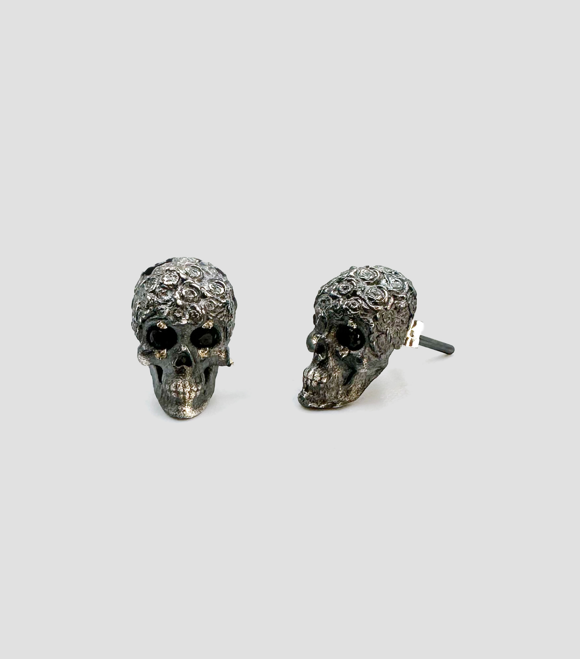 Aretes en Plata con forma de Calavera Hombre