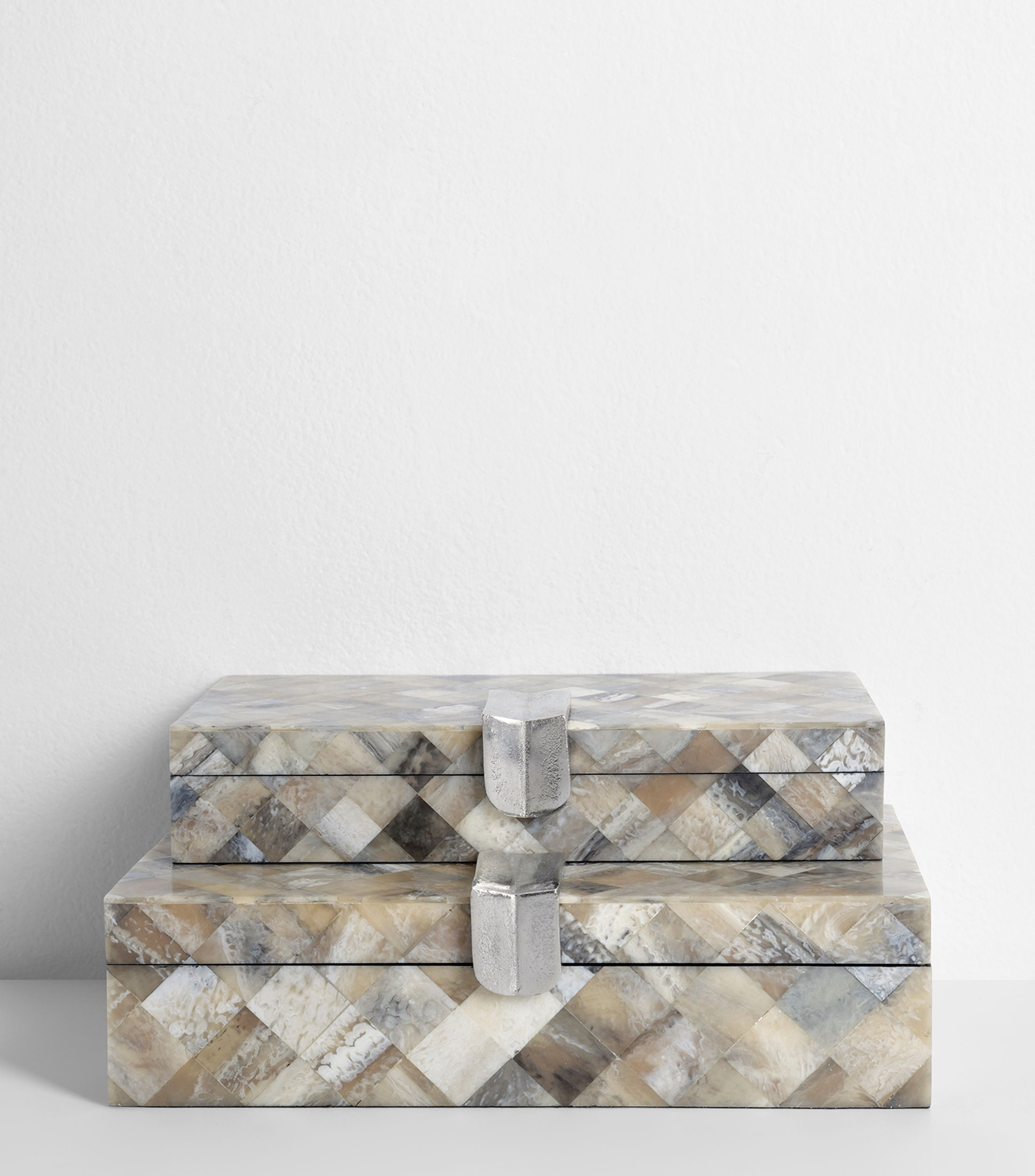 Set 2 cajas decorativas en resina