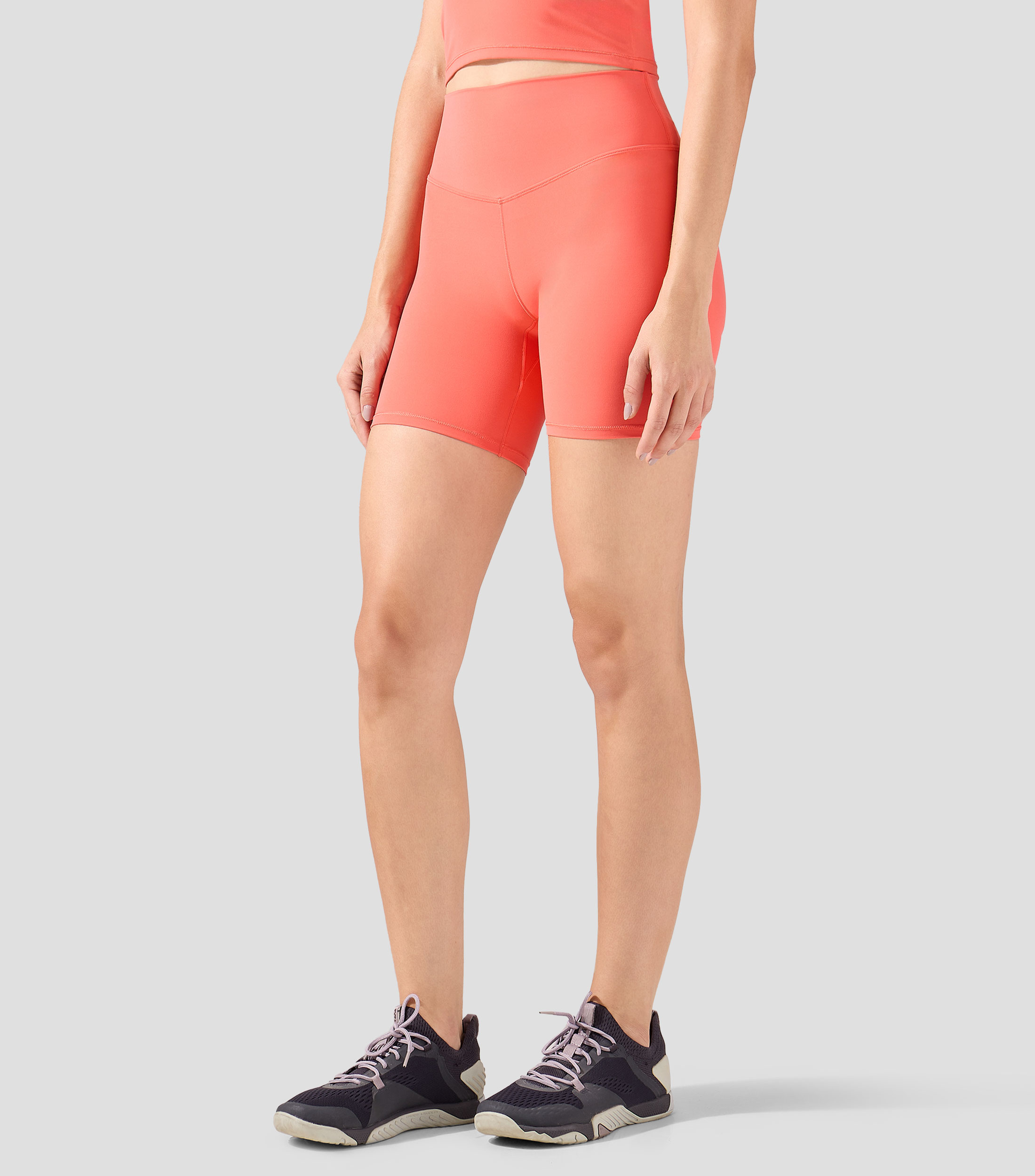 Short para entrenamiento liso Mujer