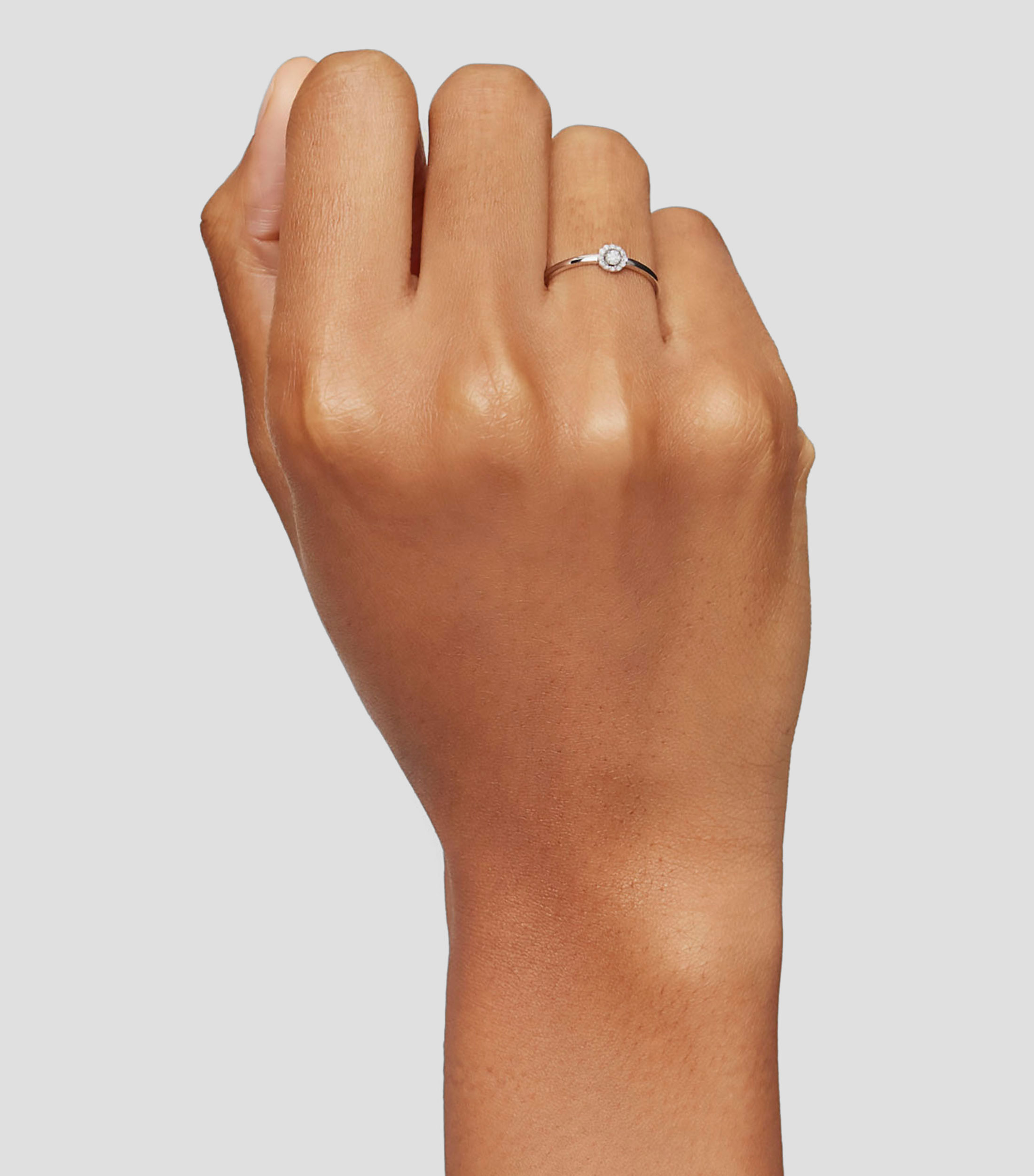Anillo en Oro Blanco de 18 Kilates Les Classiques con Diamantes Mujer