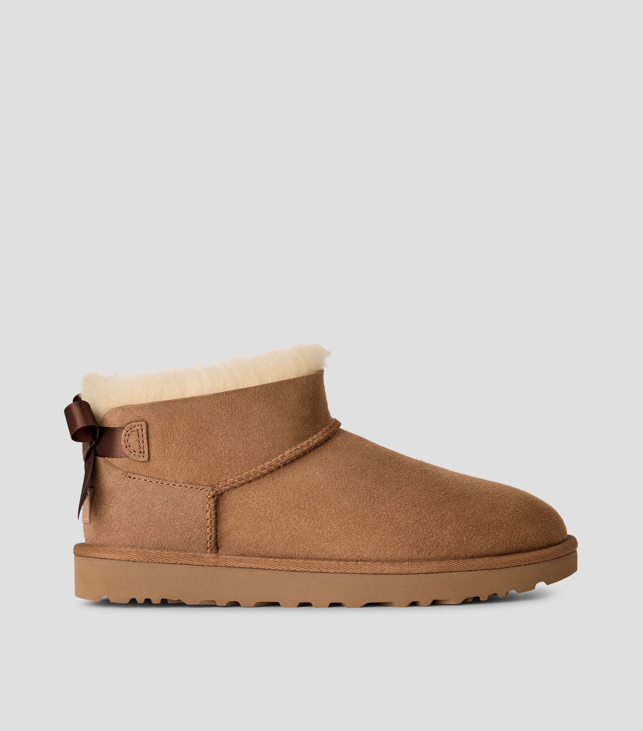 Botines Ultra Mini Bailey Bow en gamuza Mujer
