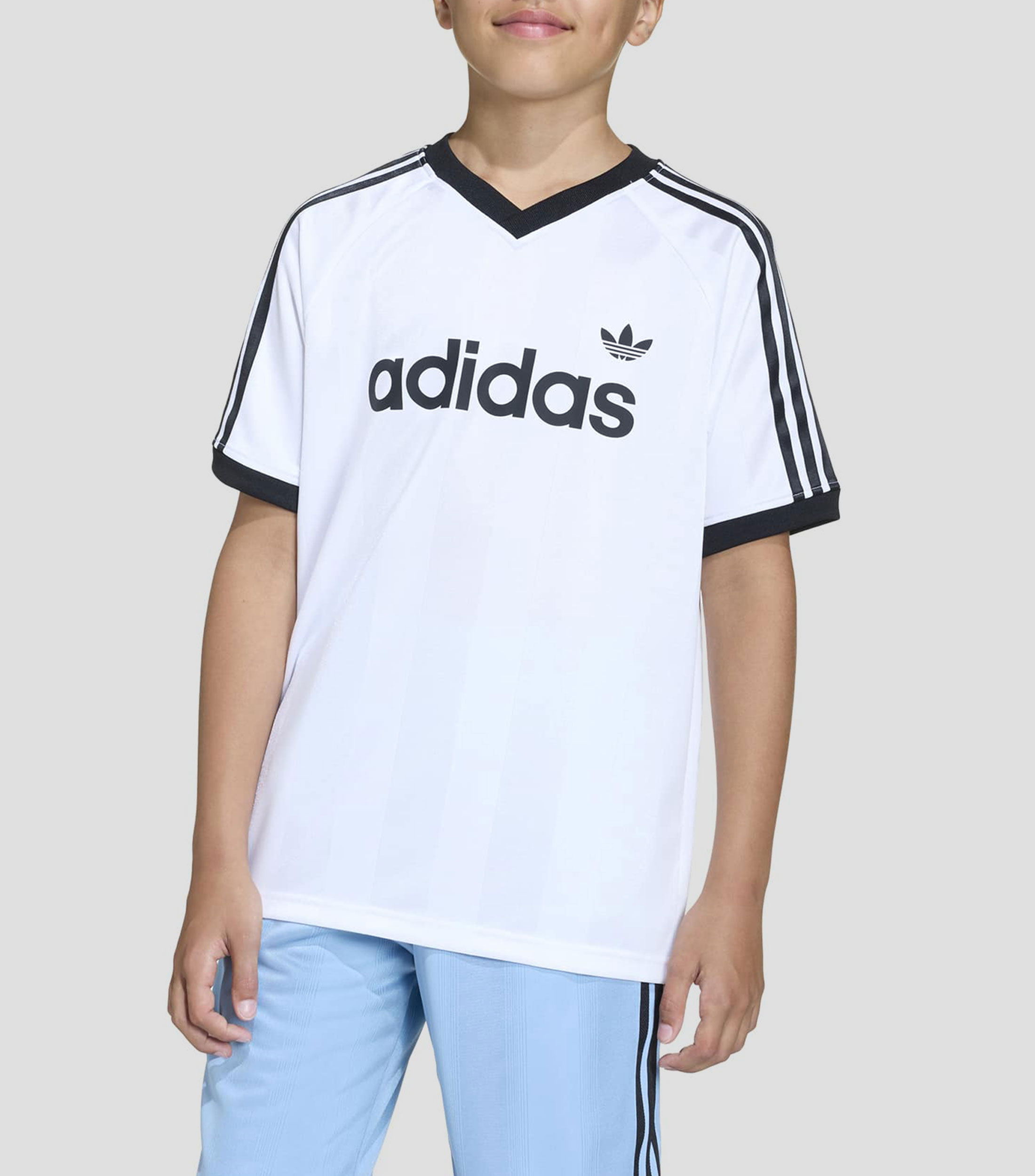 Playera cuello V manga corta lisa Niño