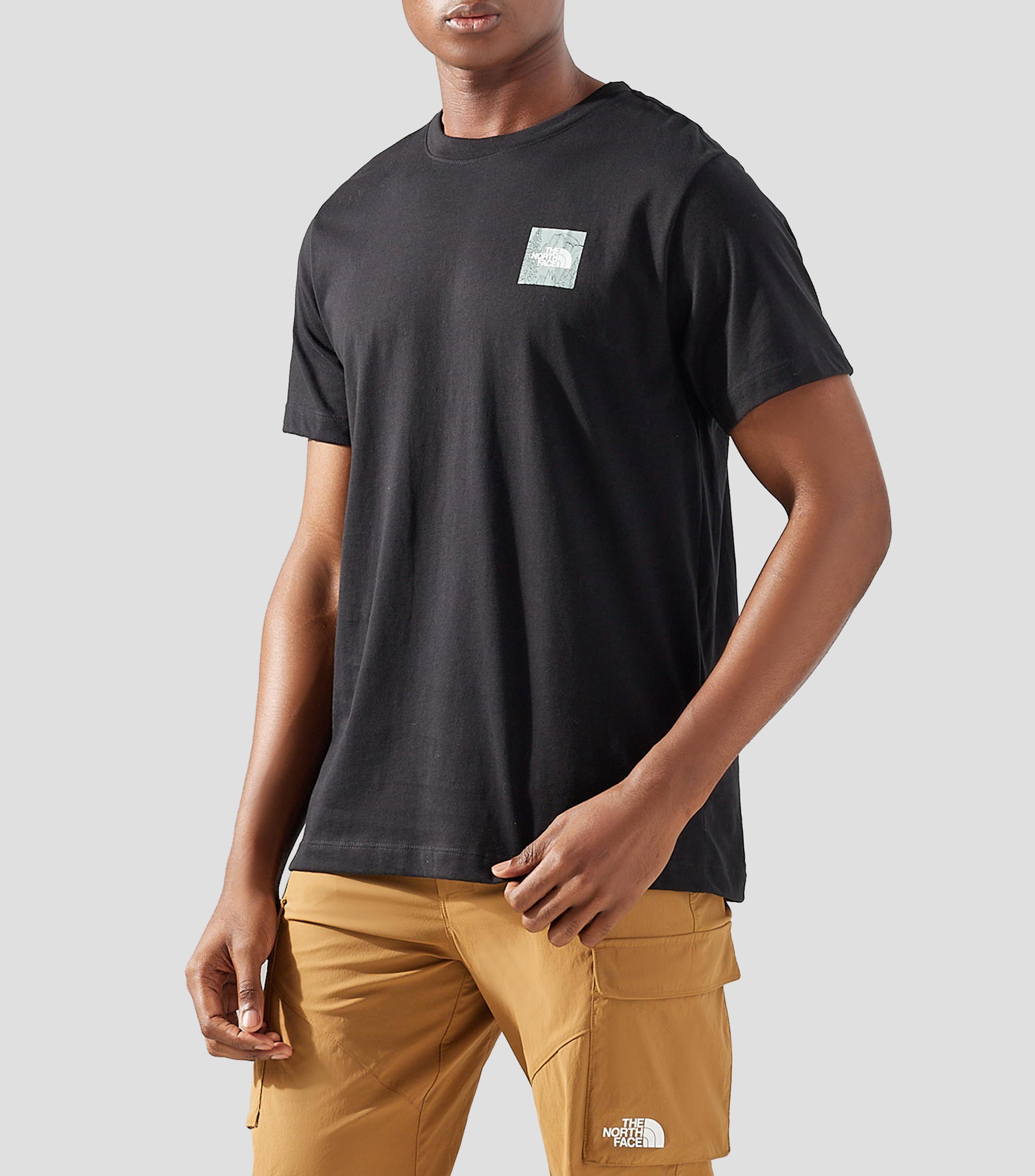Playera cuello redondo manga corta estampada Monte Hombre