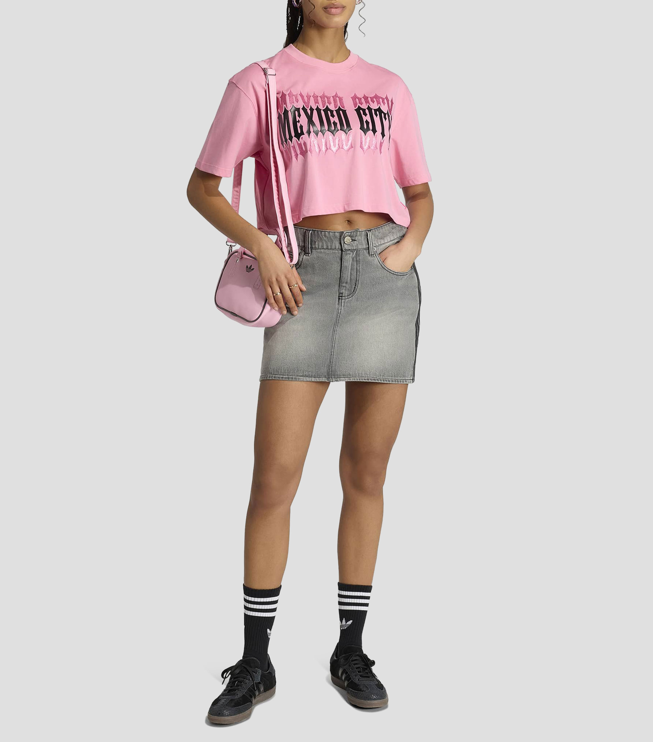 Playera de cuello redondo con manga corta estampada Mujer