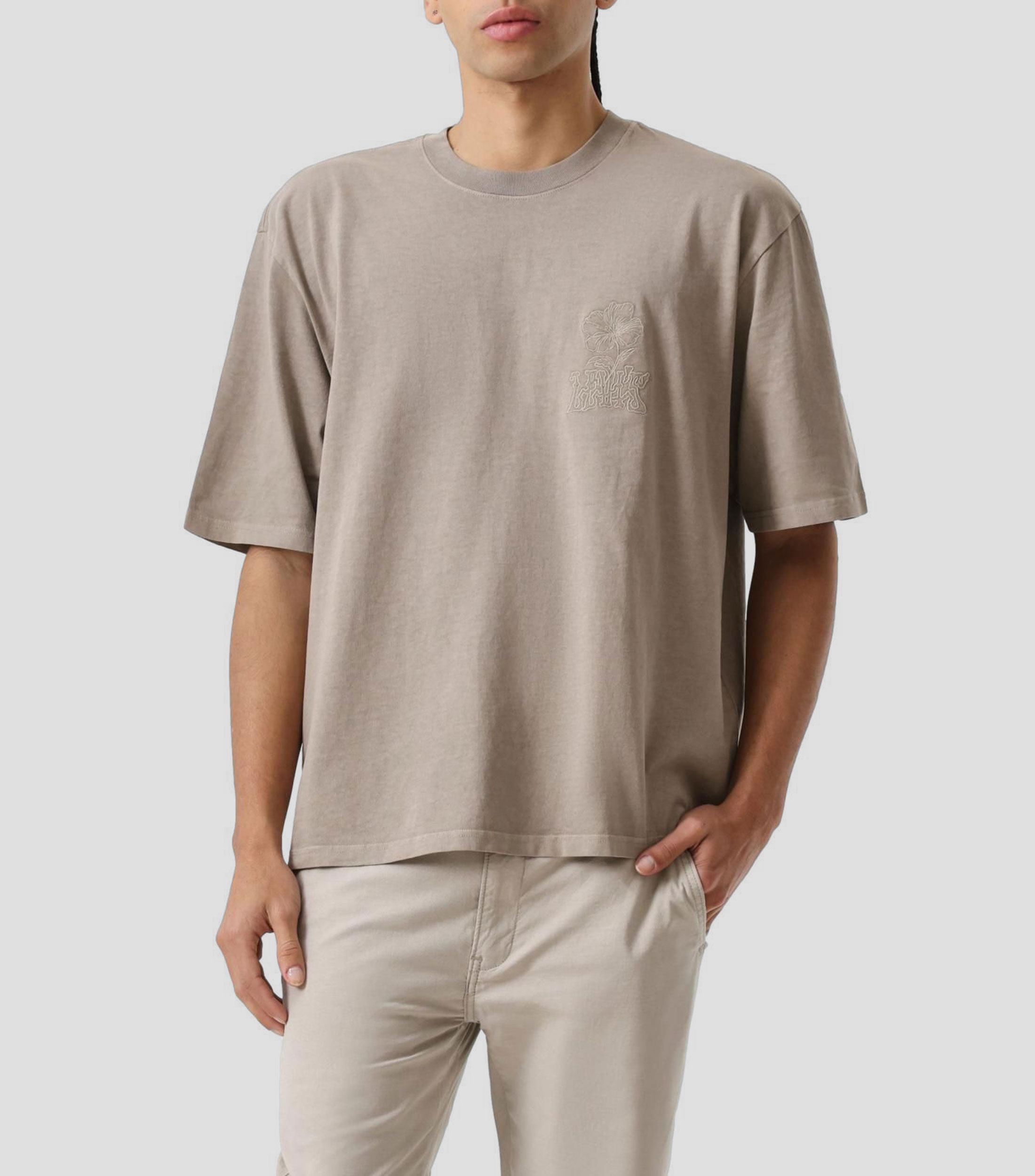 Playera de cuello redondo con manga corta deslavada Hombre