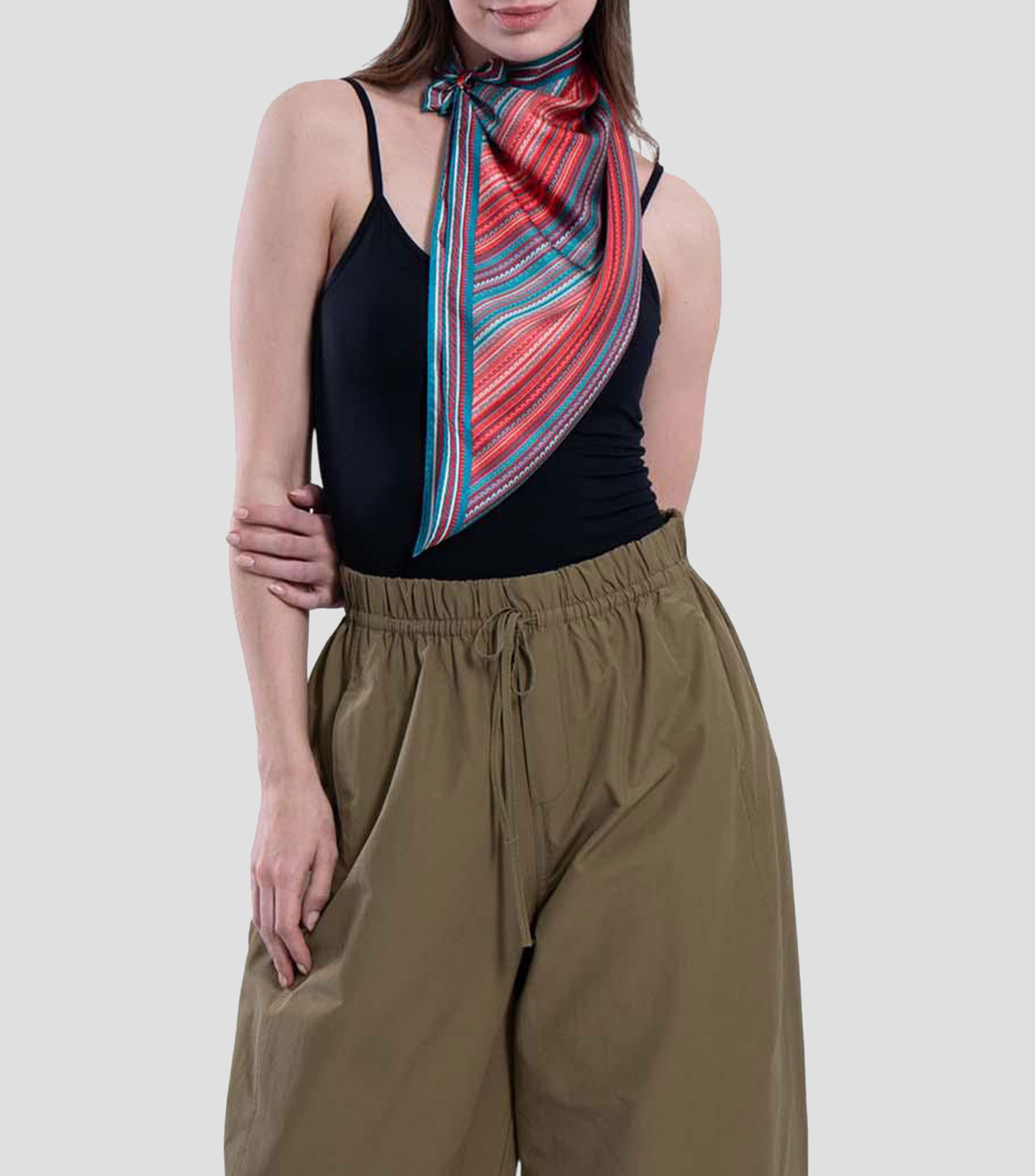 Mascada en seda con estampado Grecas Prehispánicas Mujer
