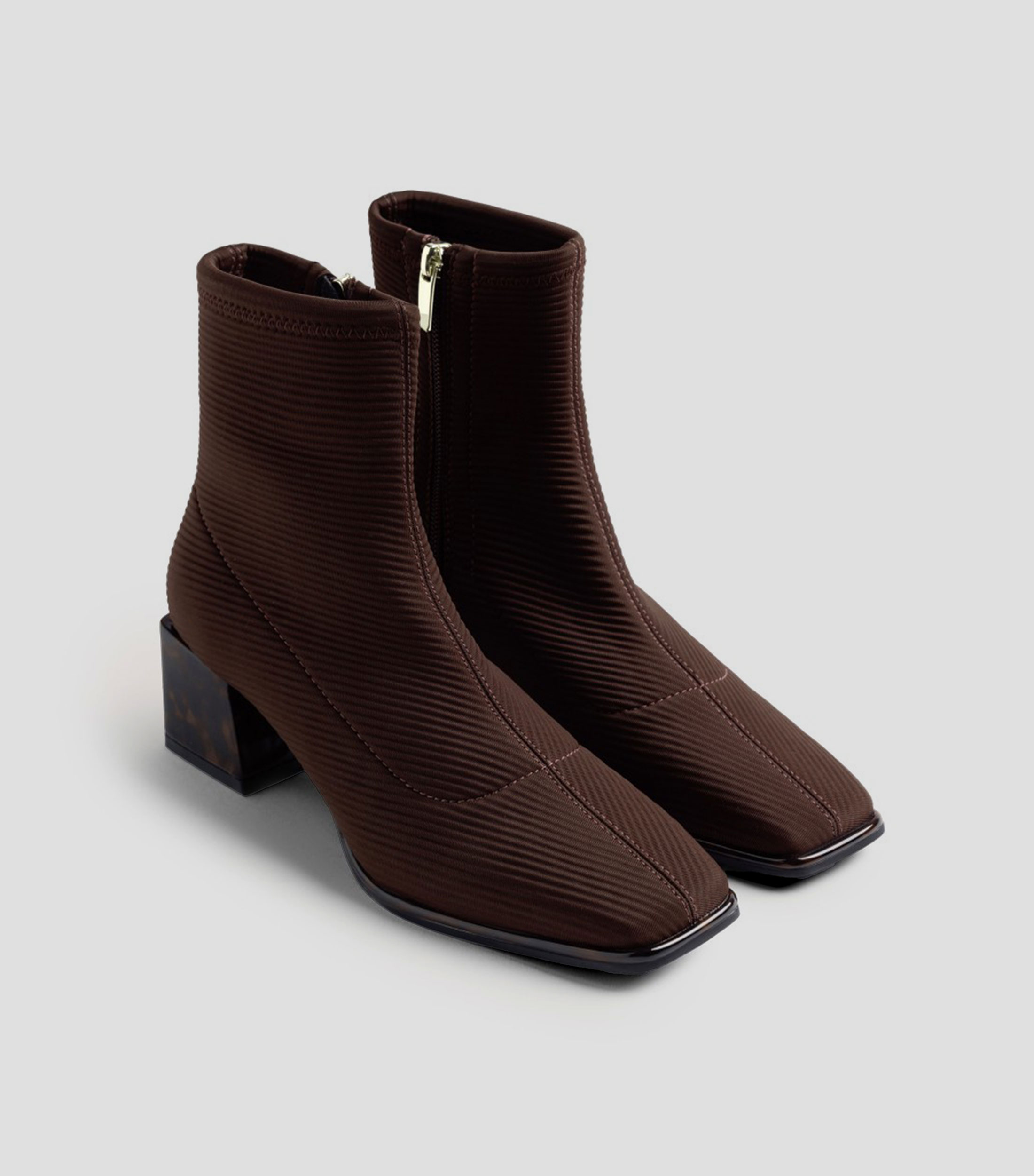 Botines casuales con tacón medio y cuadrado Mujer