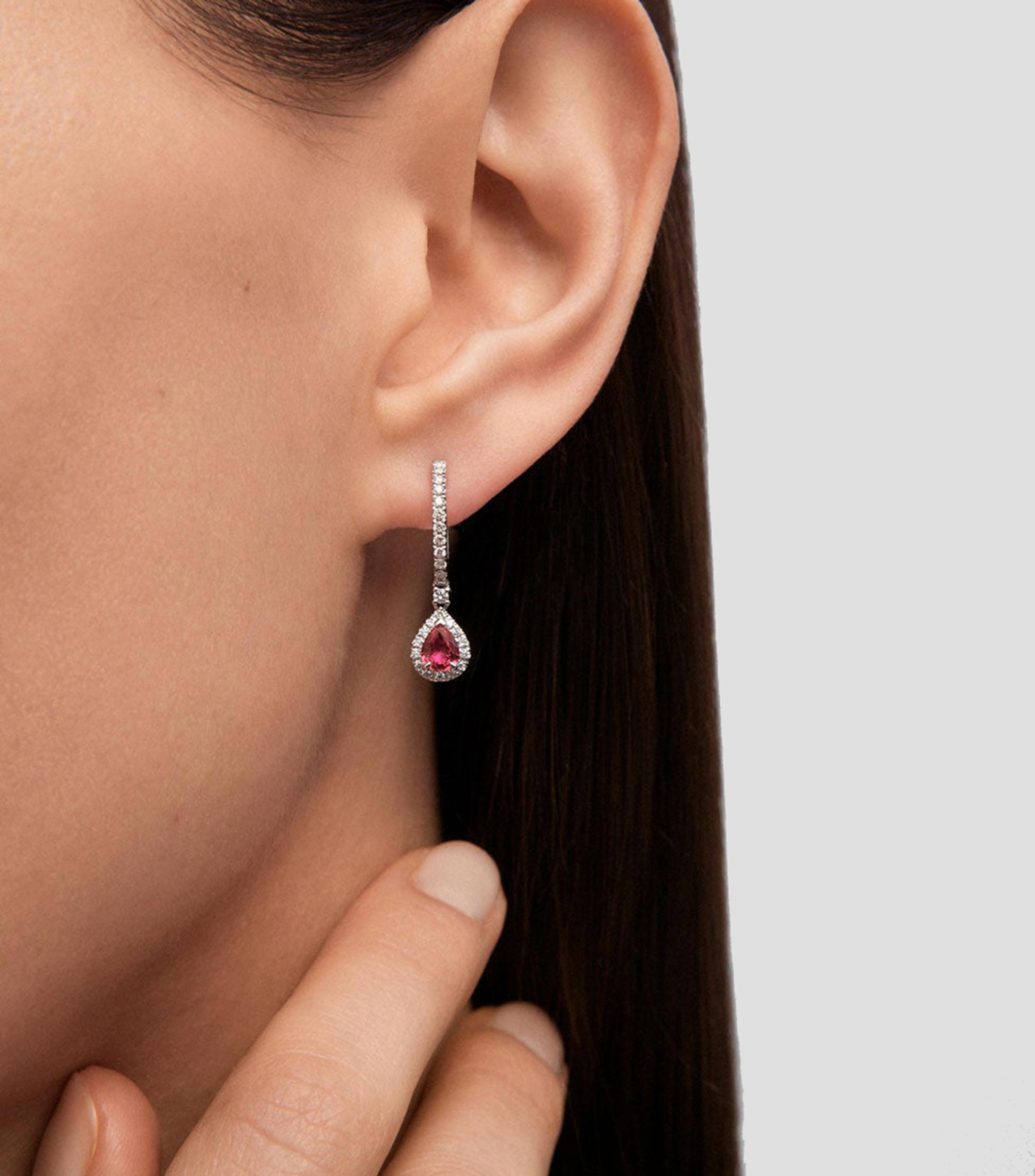Pendientes en oro blanco 18 Kilates con Rubi Mujer