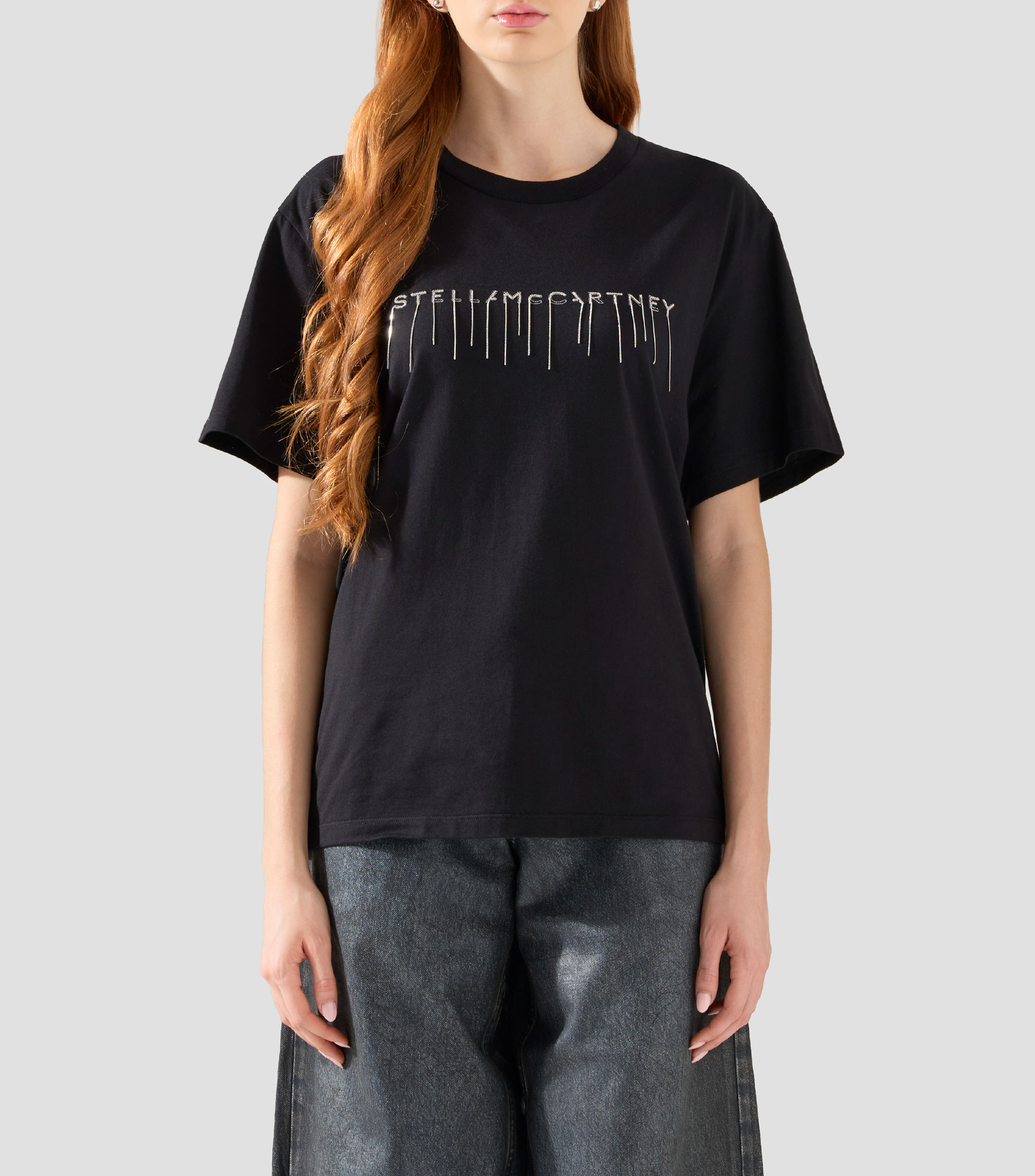 Playera de cuello redondo con manga corta y pedrería Mujer