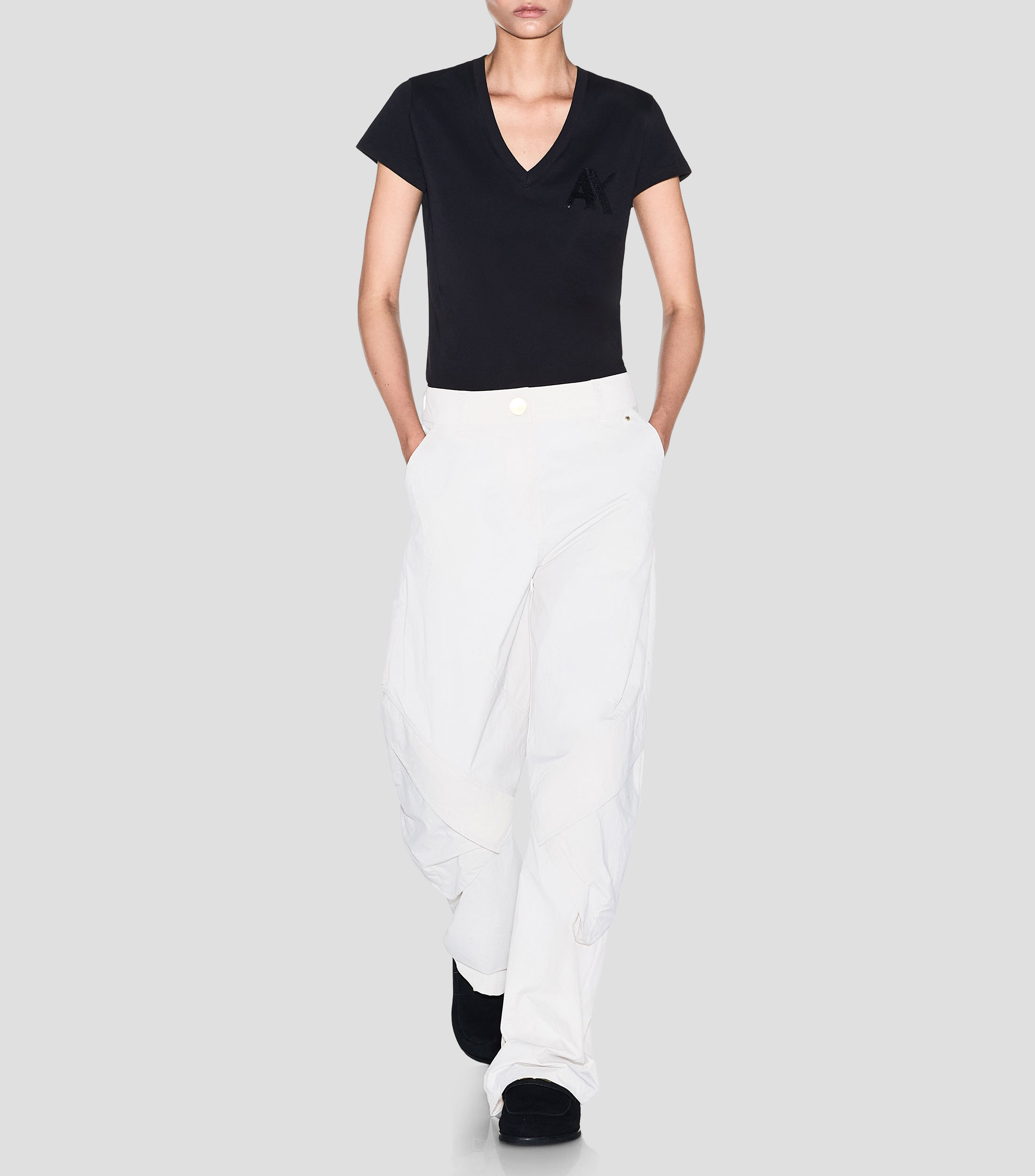 Playera cuello V manga corta sólido Mujer