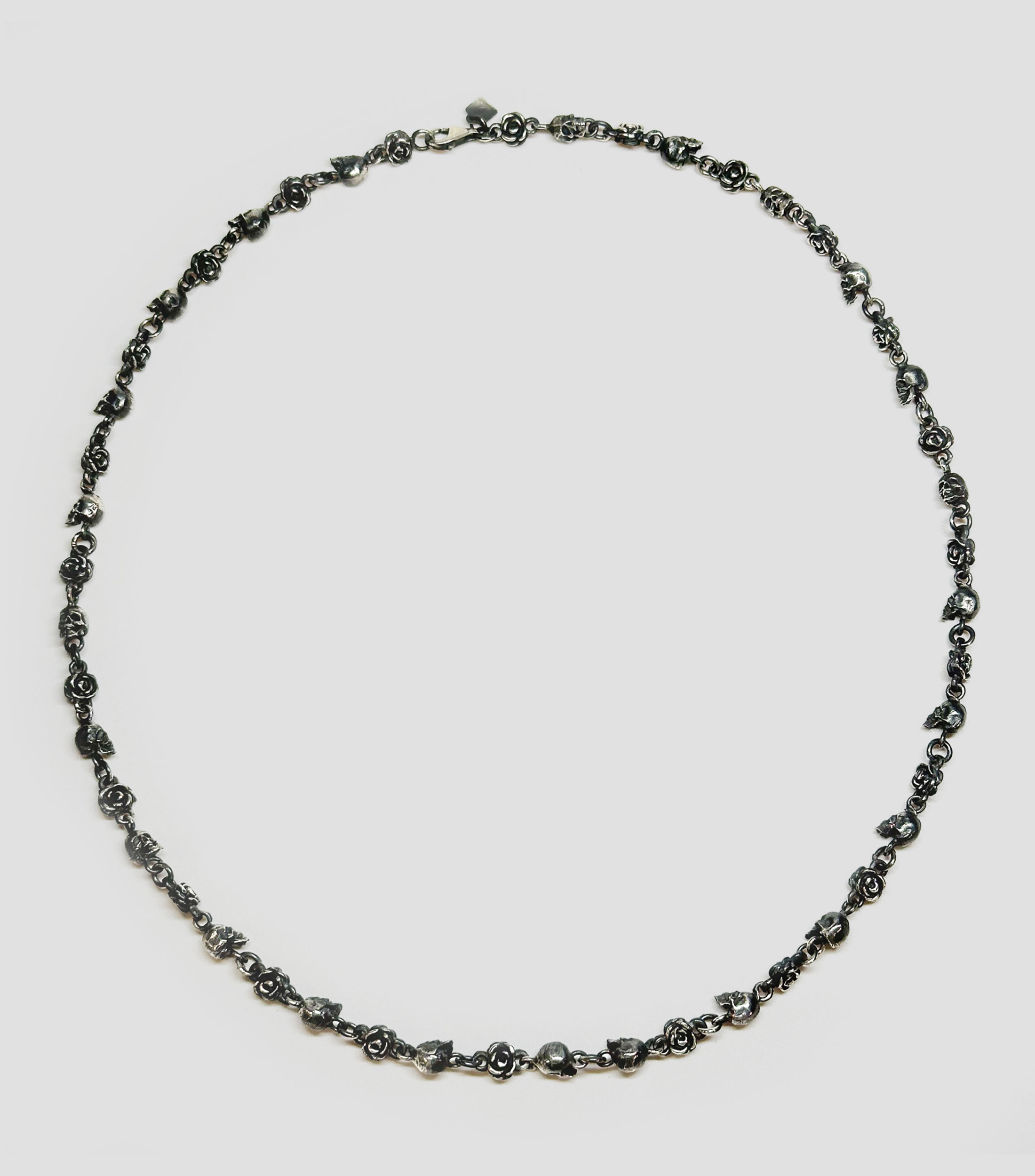 Collar con Craneos y Rosas Unisex