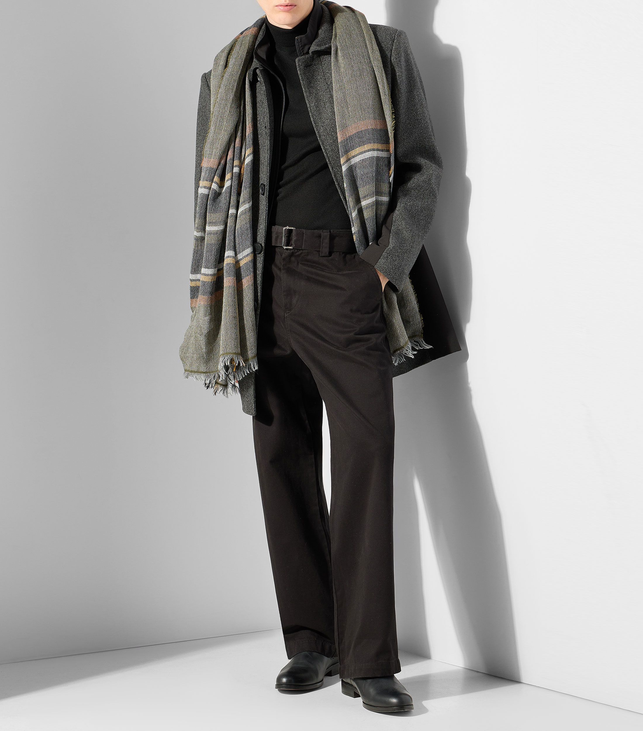 Abrigo midi con botonadura Hombre