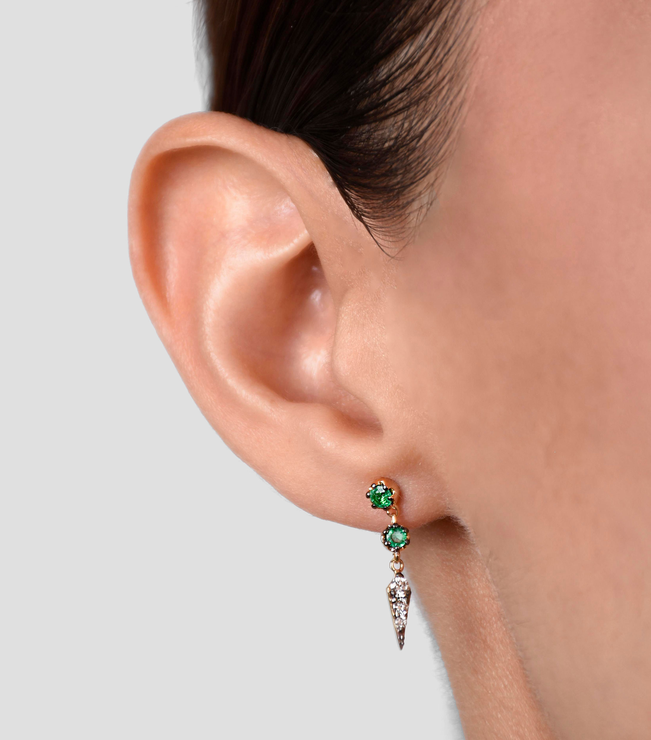 Aretes en oro amarillo 18 Kilates con Esmeralda y Diamantes Mujer