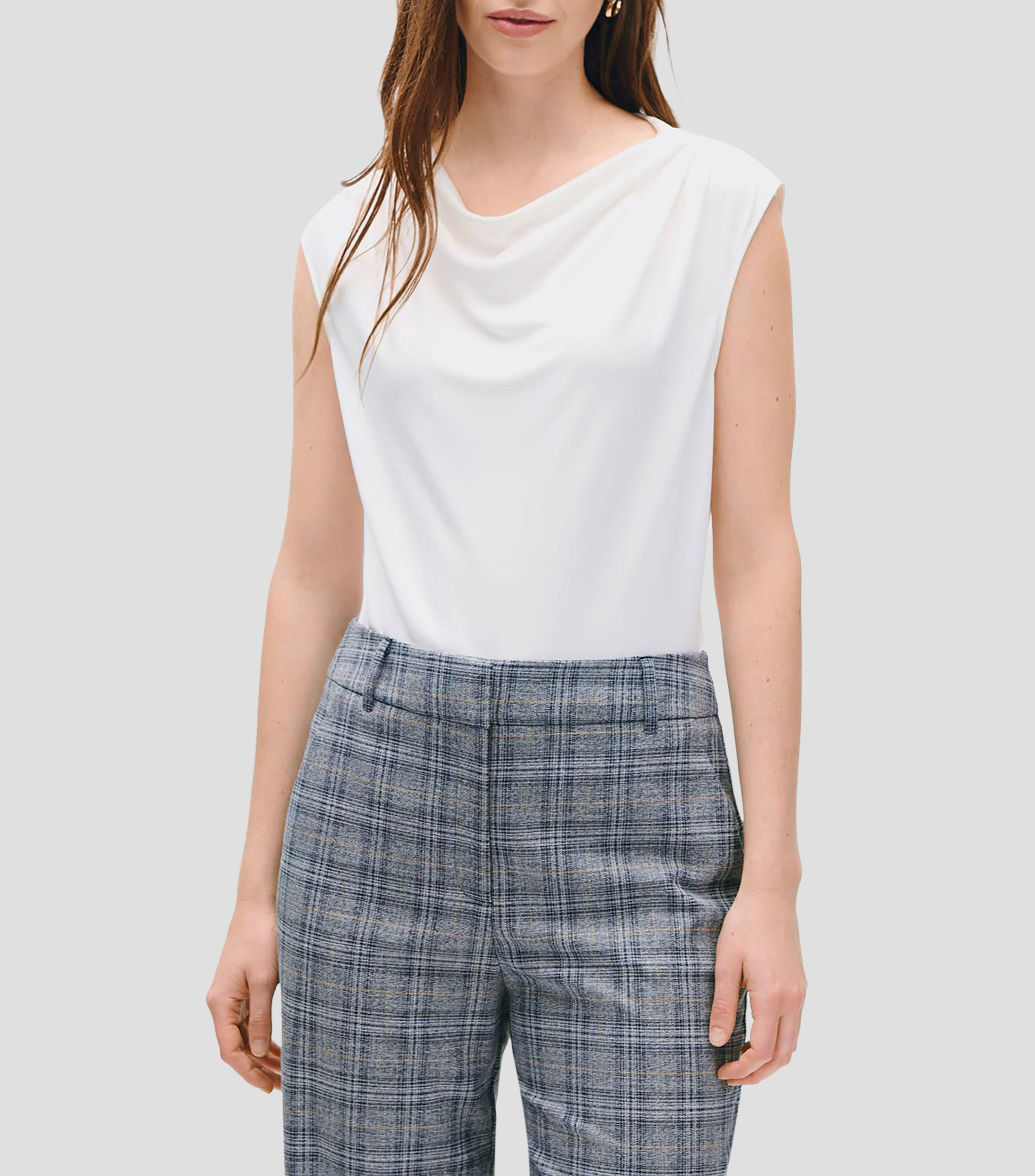 Blusa blanca de punto escote drapeado Mujer