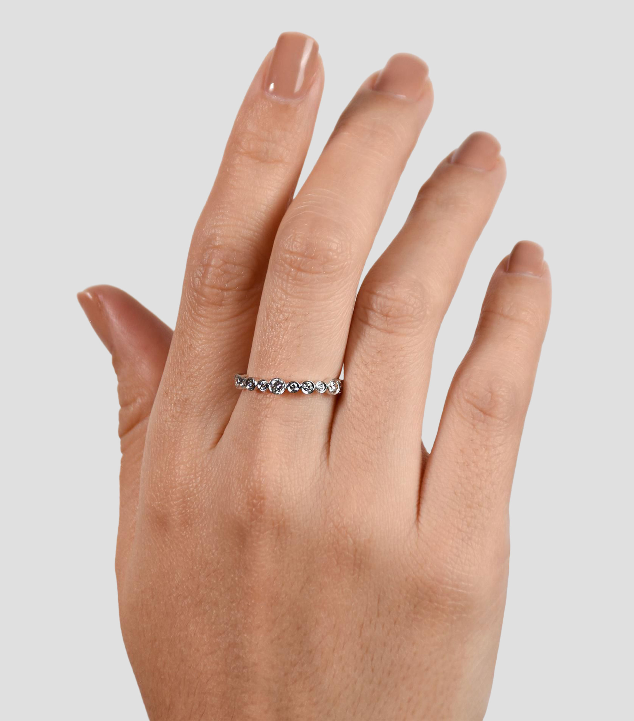 Anillo Churumbela en oro blanco de 14 kilates con diamantes naturales redondos Mujer