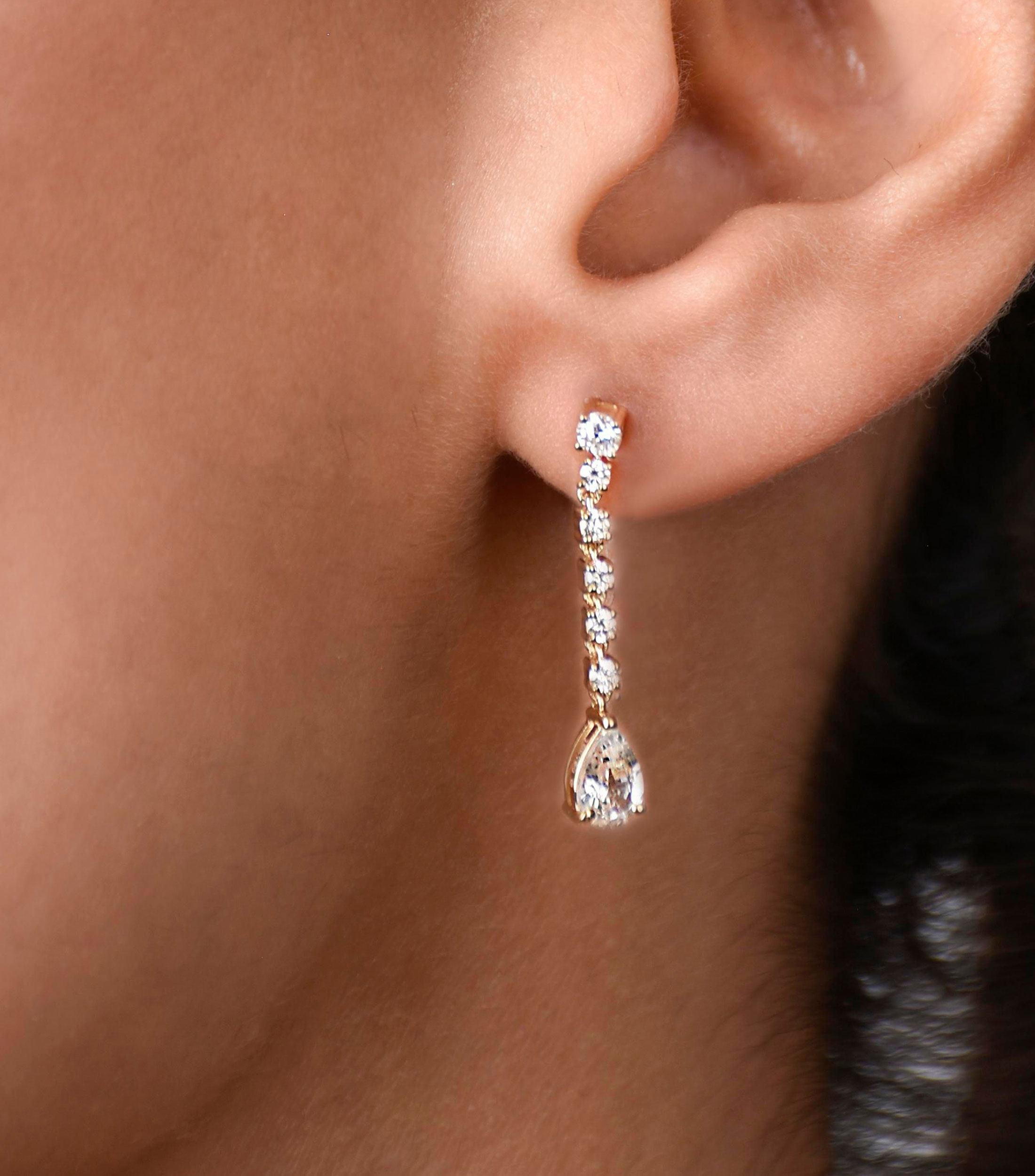 Aretes en oro amarillo 18 kilates con zafiros y diamantes Mujer