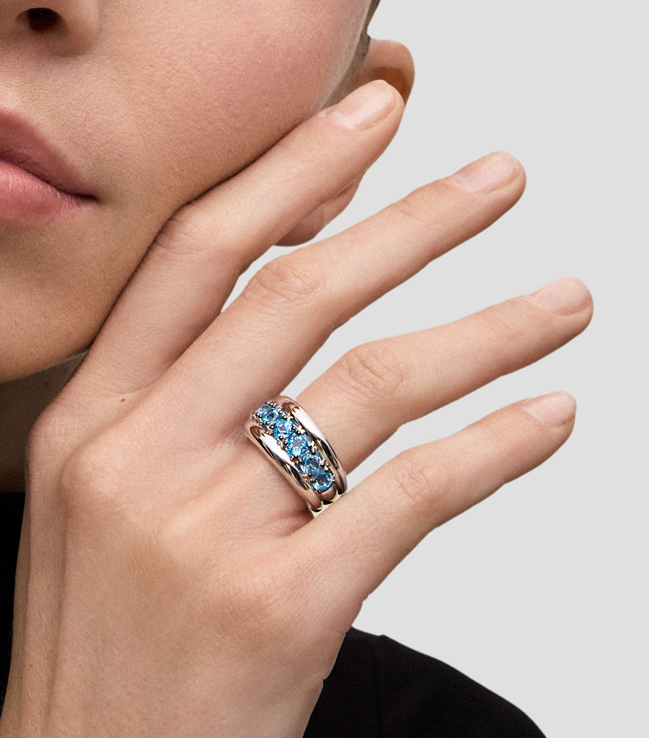Anillo en Plata .925 Utopian con pavé de topacios Mujer
