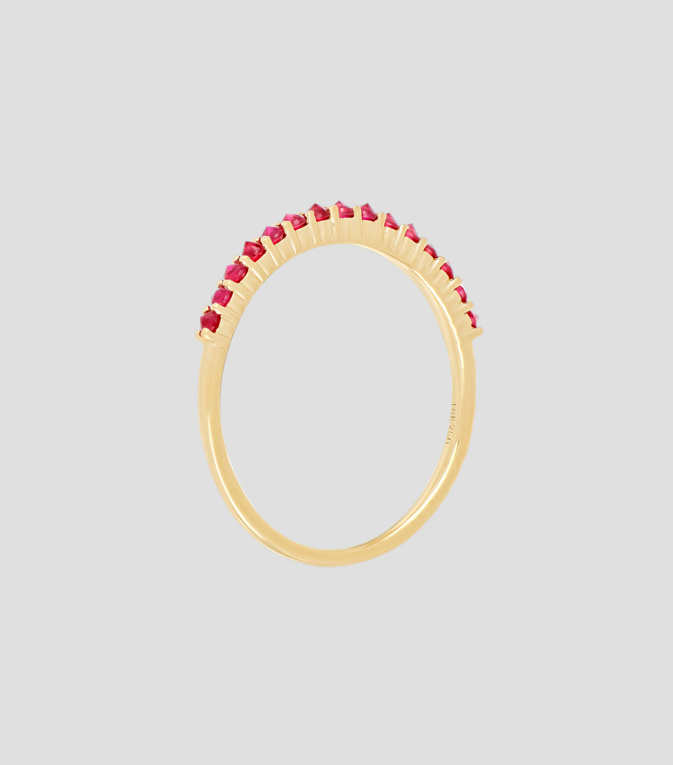 Anillo en oro amarillo de 18 kilates con Rubí Mujer