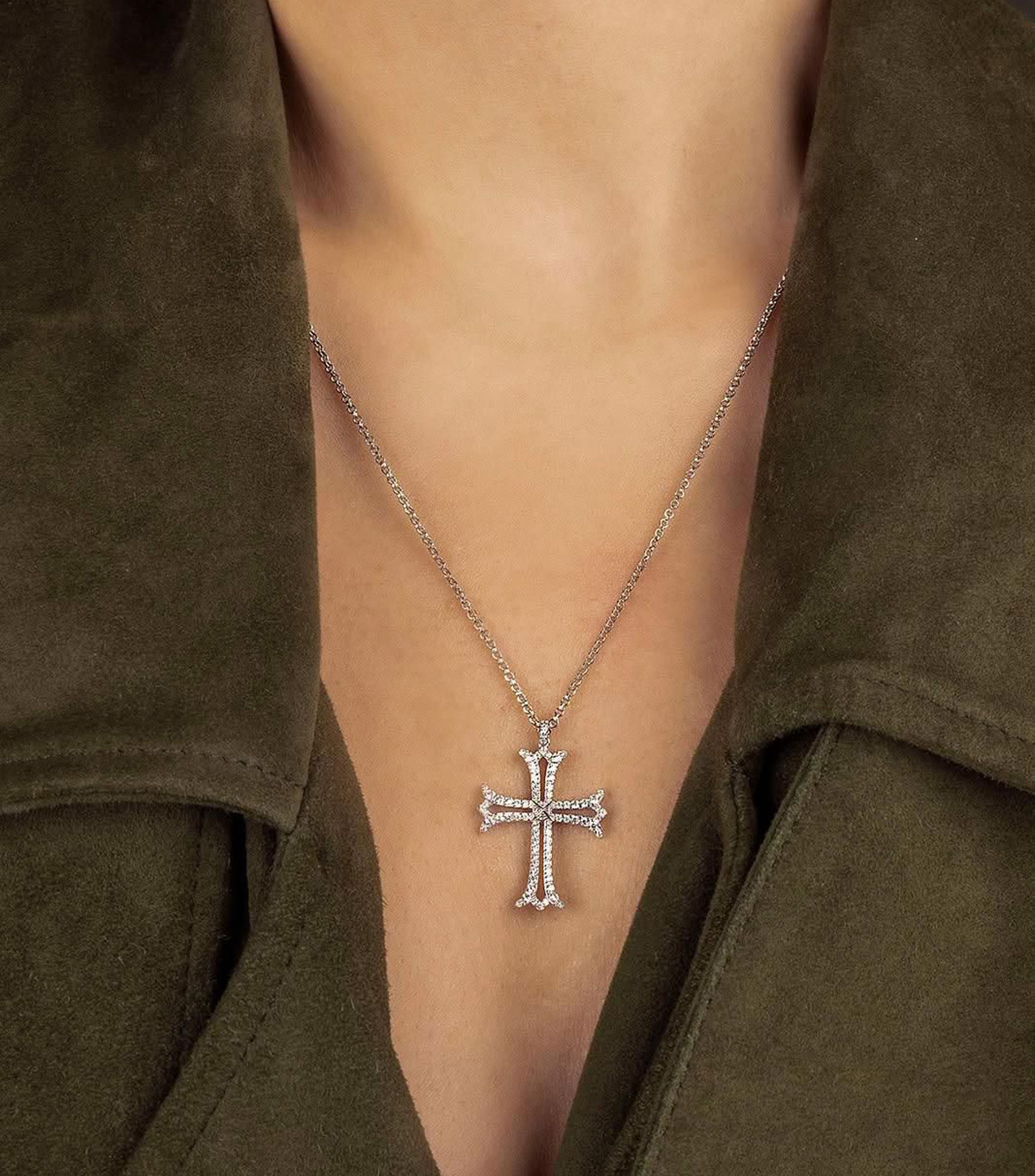 Collar en plata con incrustación de circonia Mujer