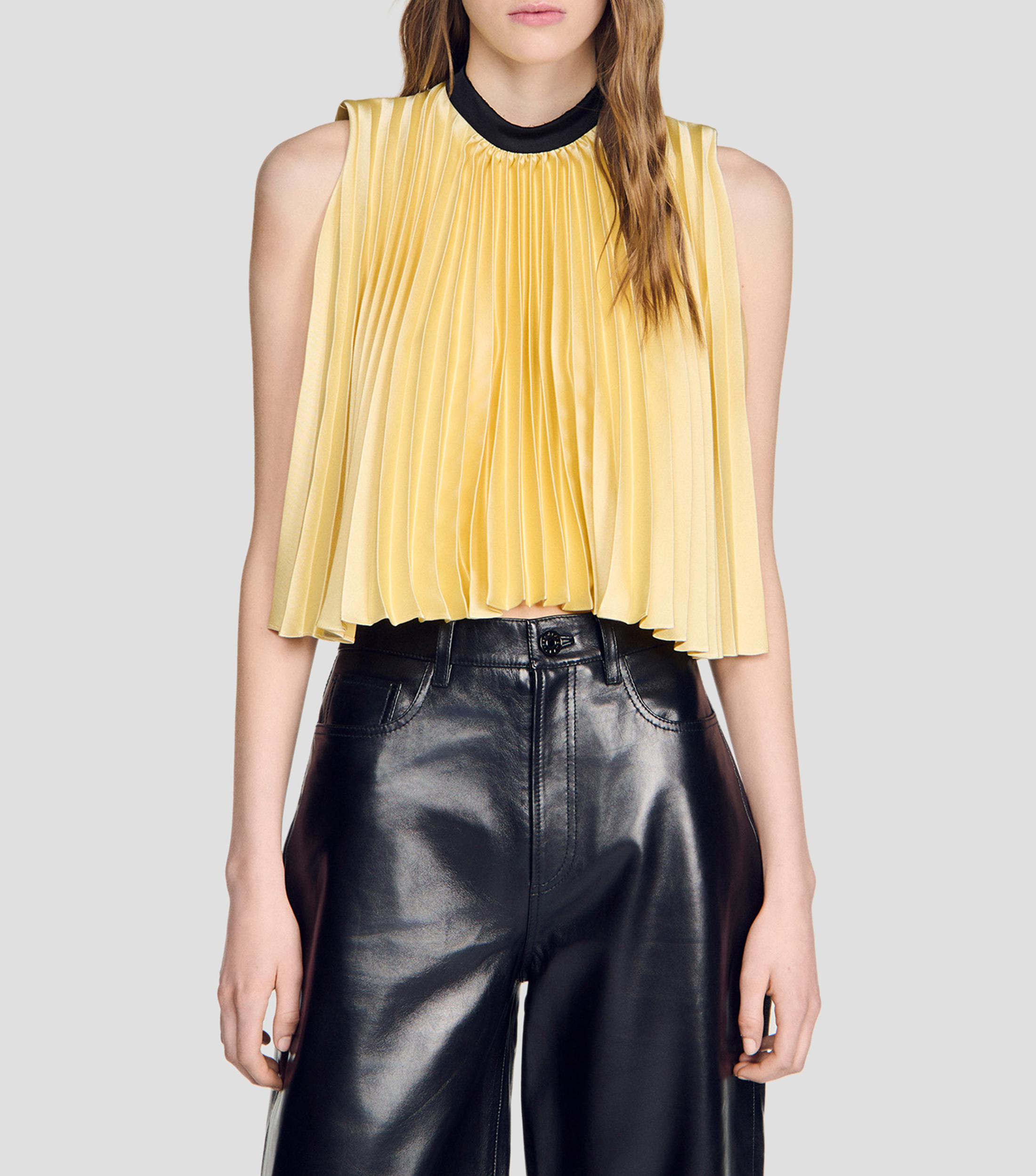 Blusa lisa sin mangas Mujer