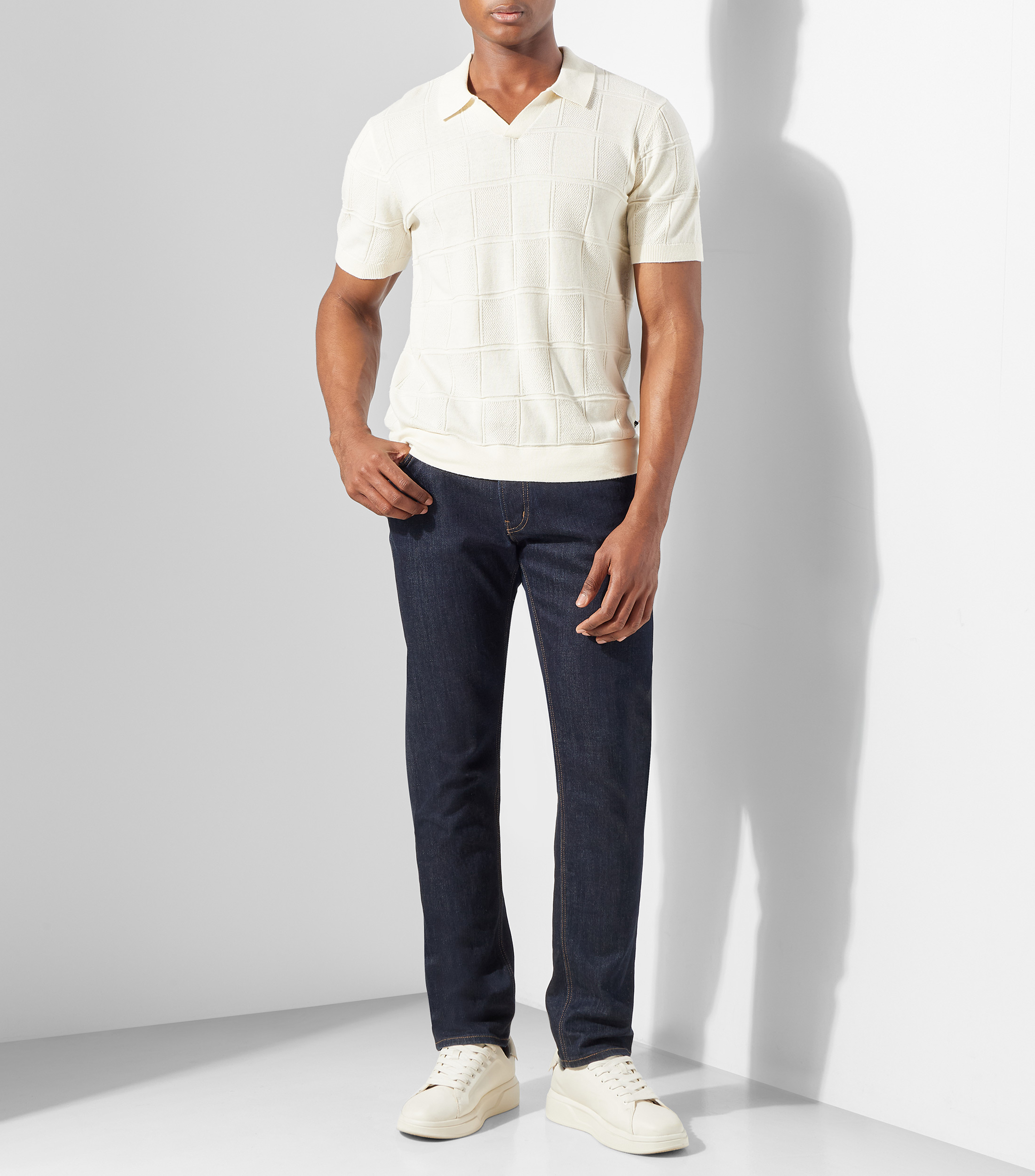 Playera tipo polo manga corta con microdiseños Hombre
