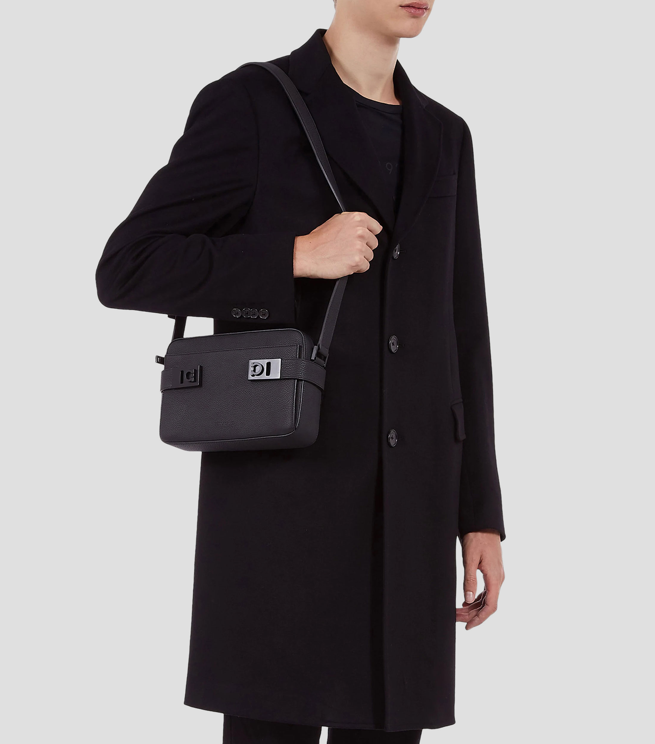 Bolso de hombro East-West con hebillas Gancini Hombre
