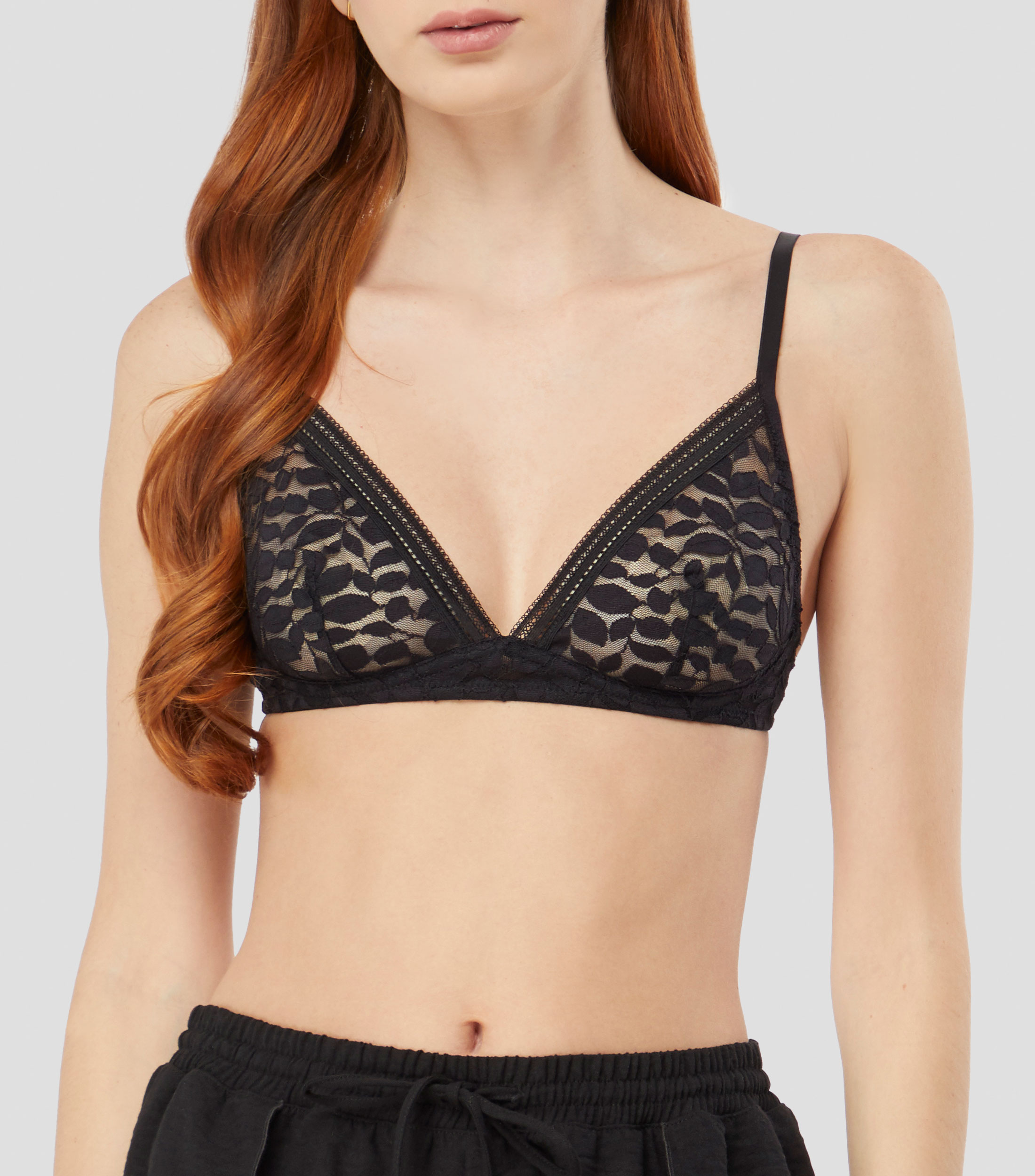 Brasier con encaje
