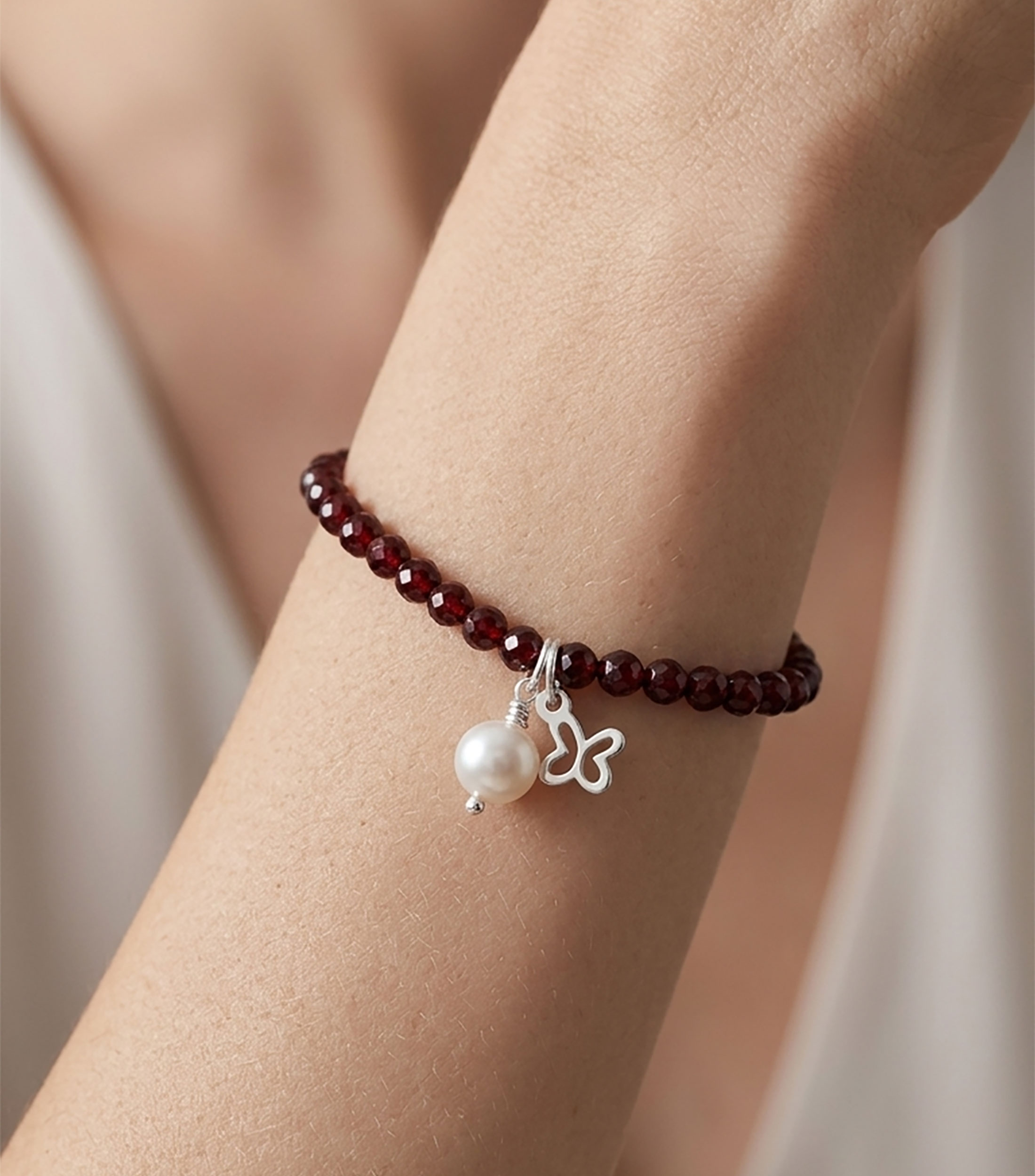 Pulsera en Plata .925 Mariposa con granate y perla Mujer