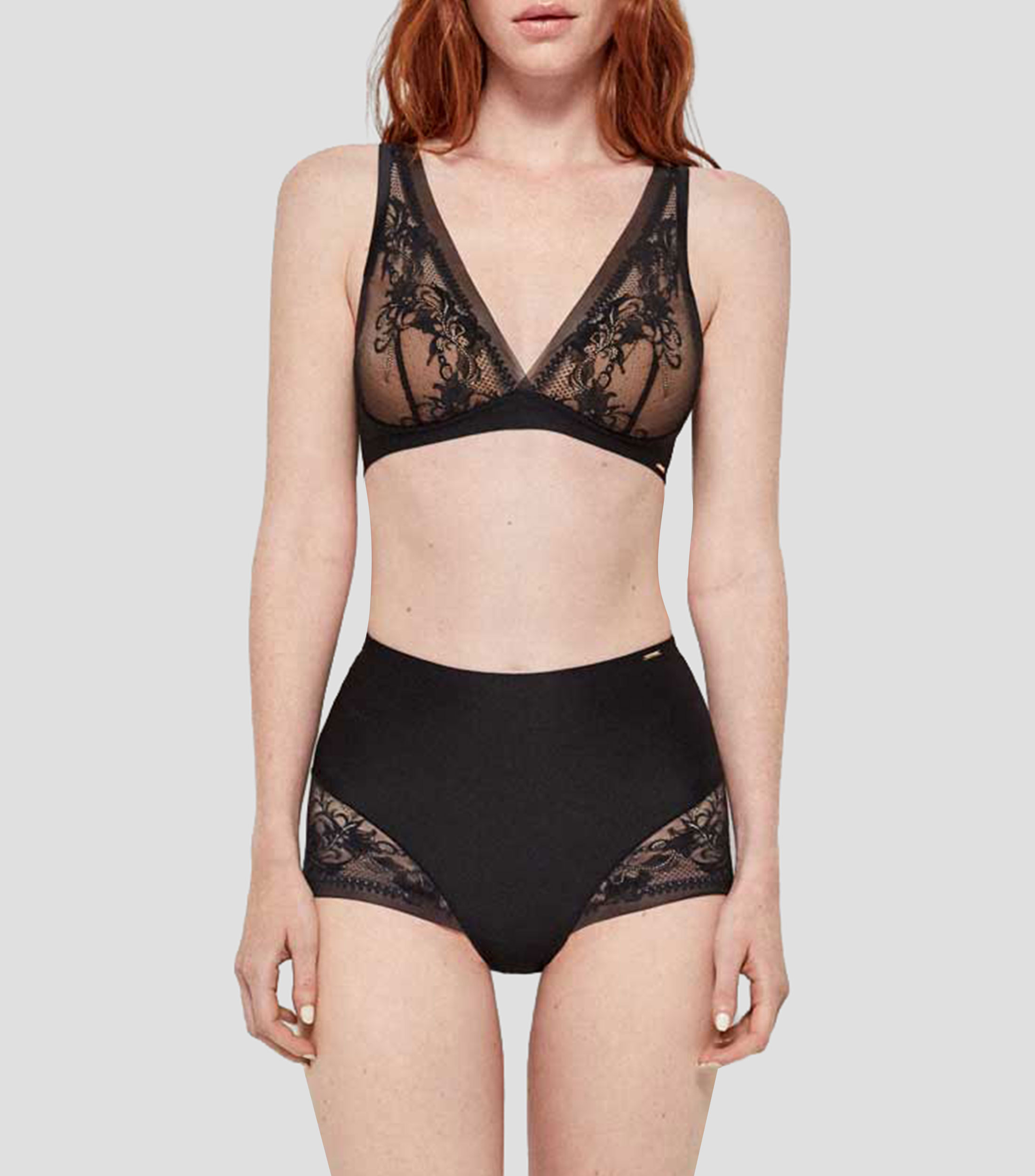 Bralette triangular de encaje