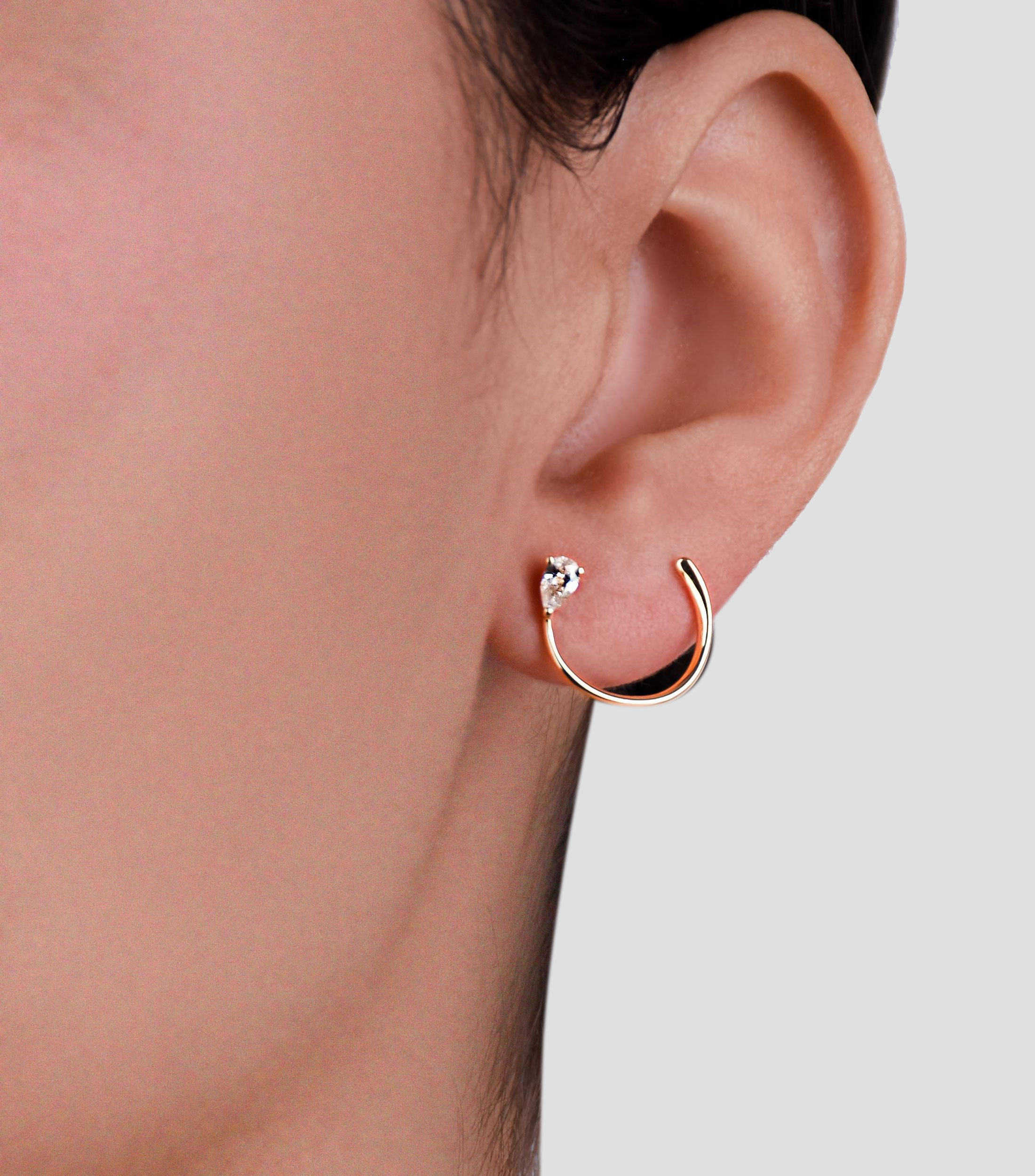 Aretes en Oro amarillo de 18 Kilates con Diamante Mujer
