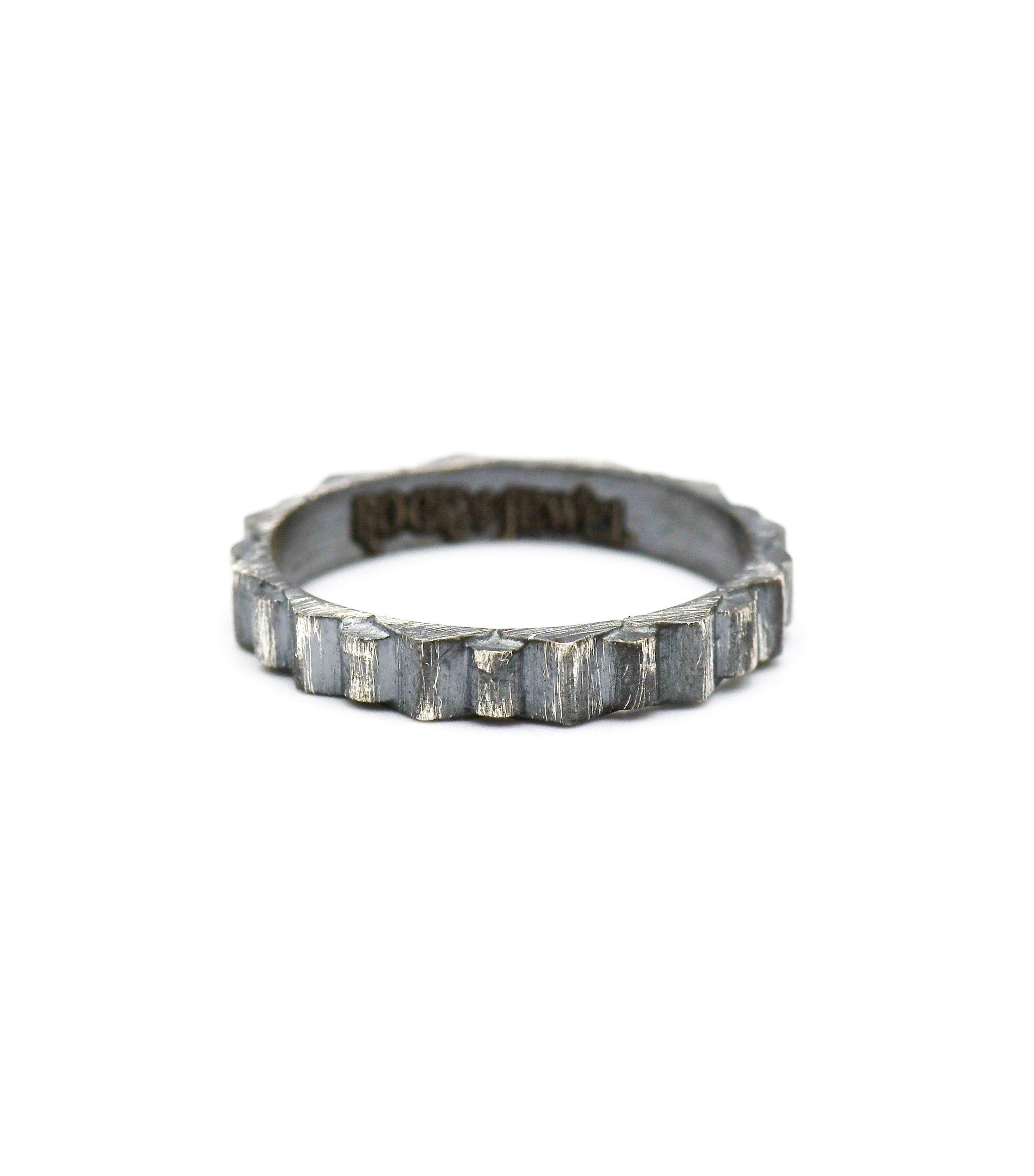 Anillo Diamond Carved Rock en plata .925 Hombre