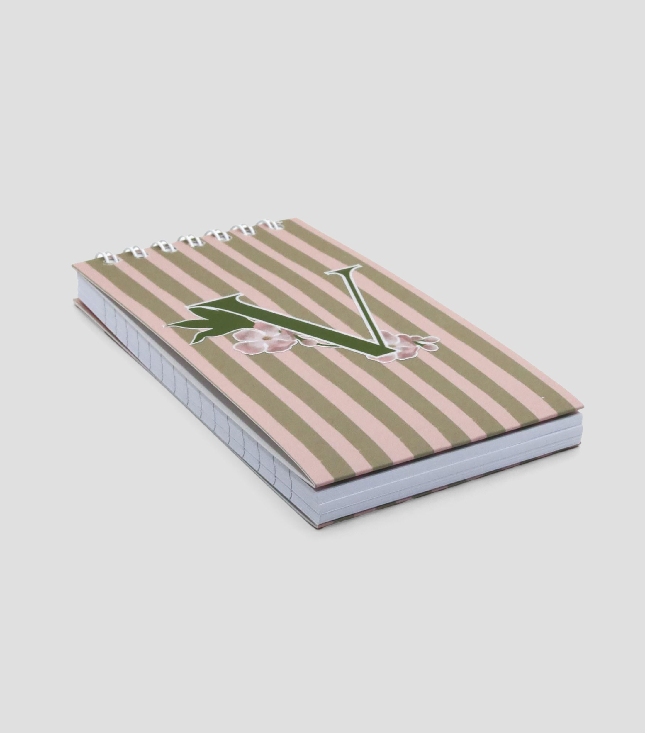 Libreta chica inicial "V", hojas raya