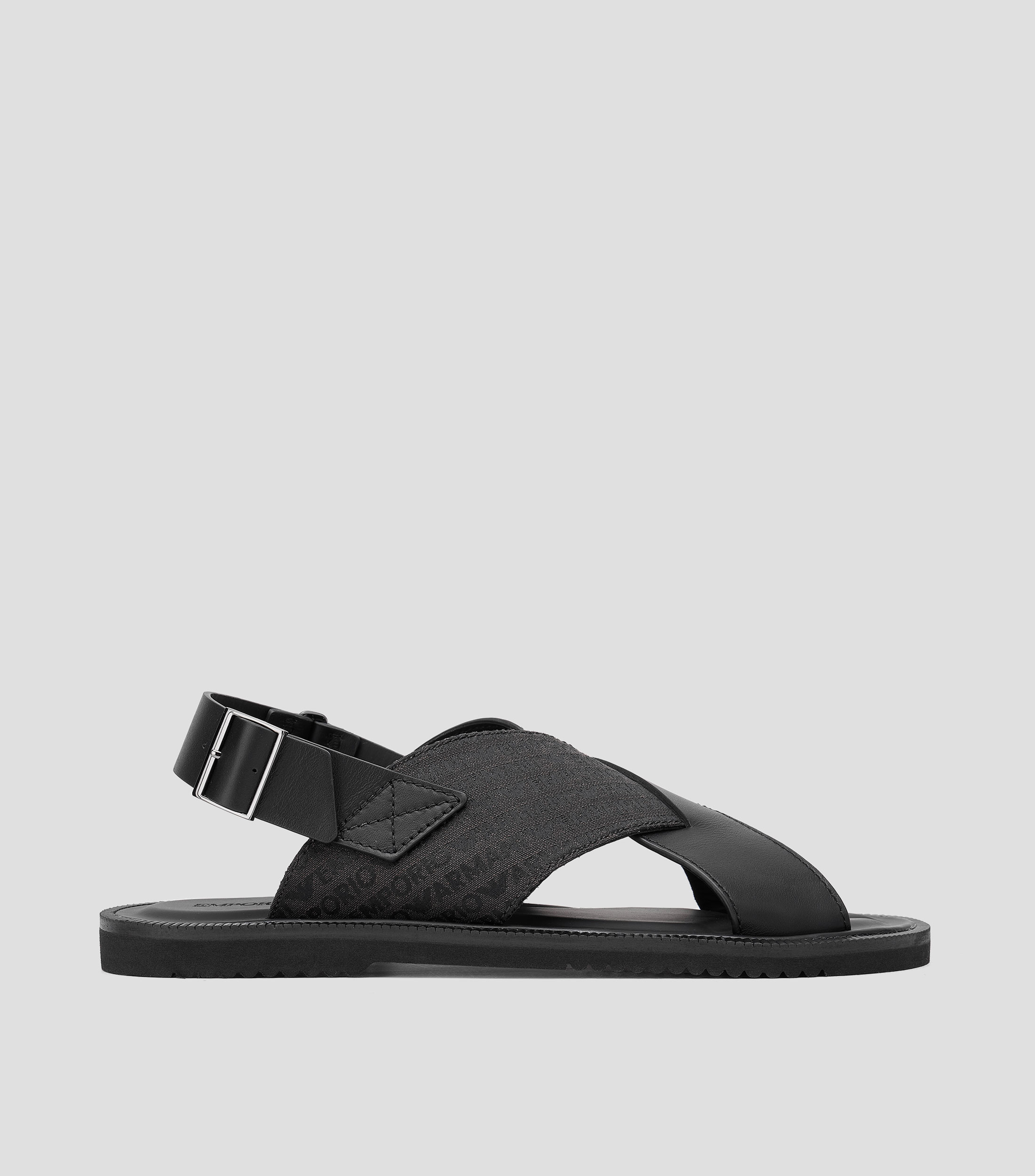 Sandalias planas en piel Hombre