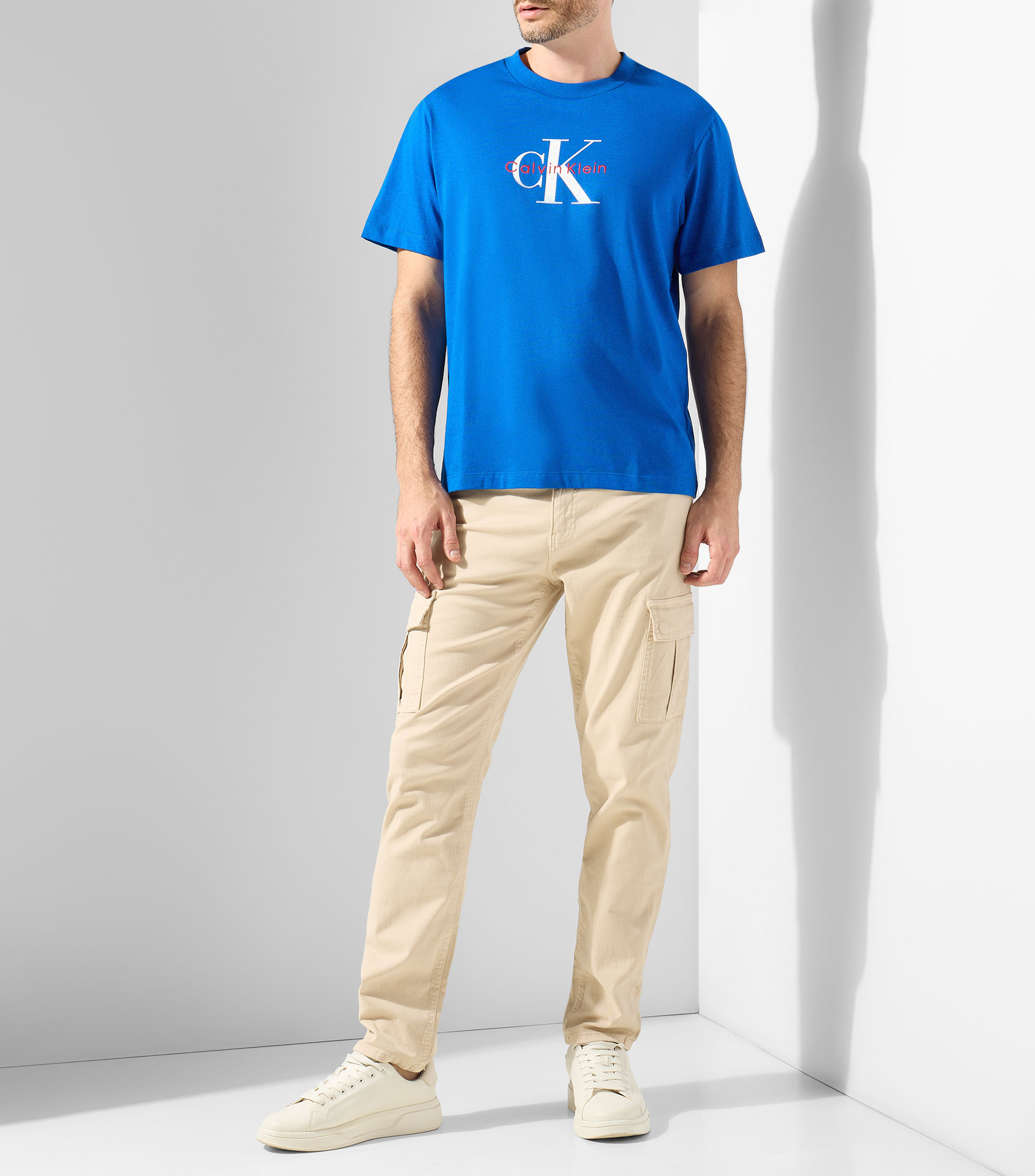 Playera cuello redondo manga corta estampada Hombre