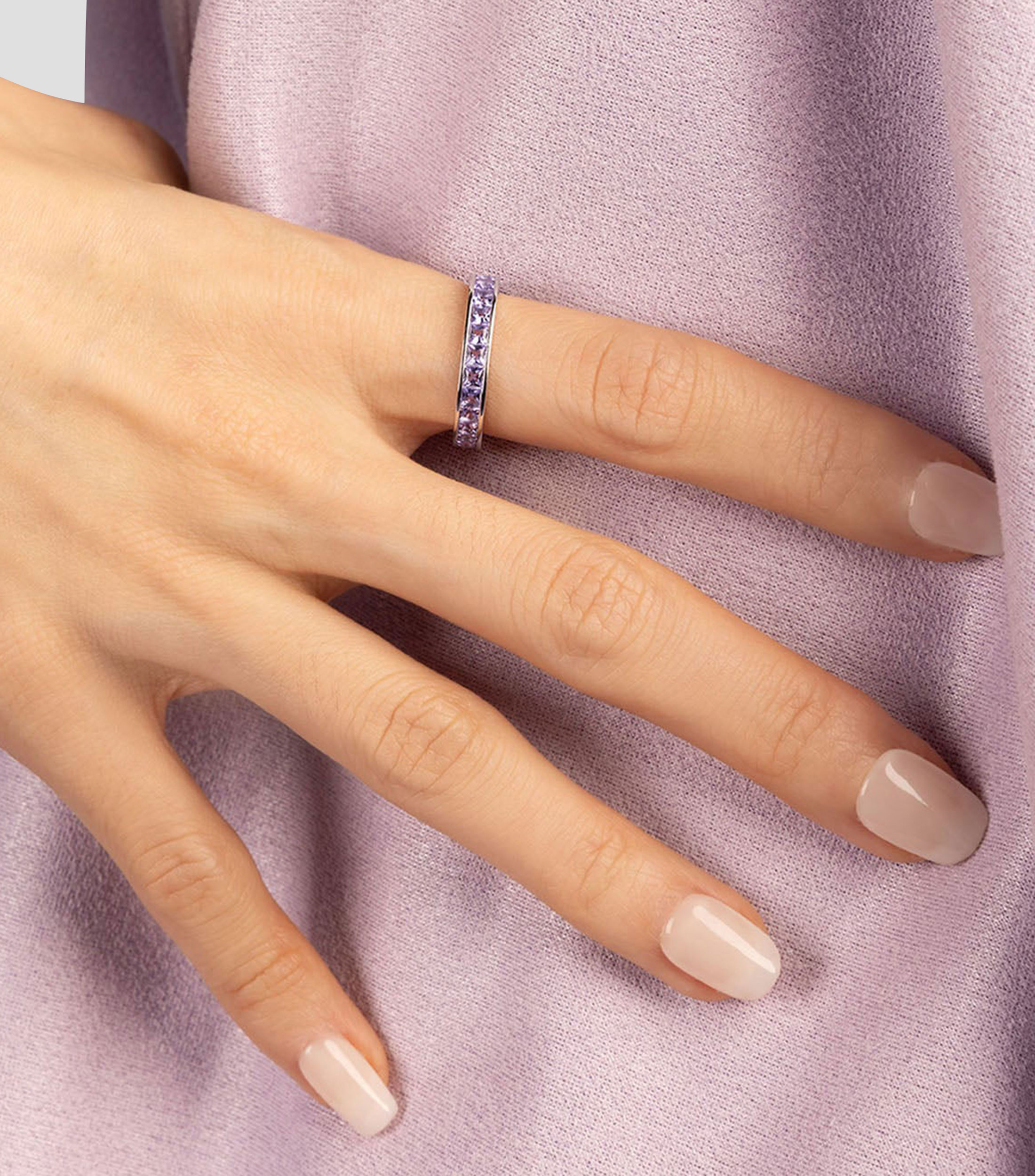 Anillo con circonitas cúbicas Mujer