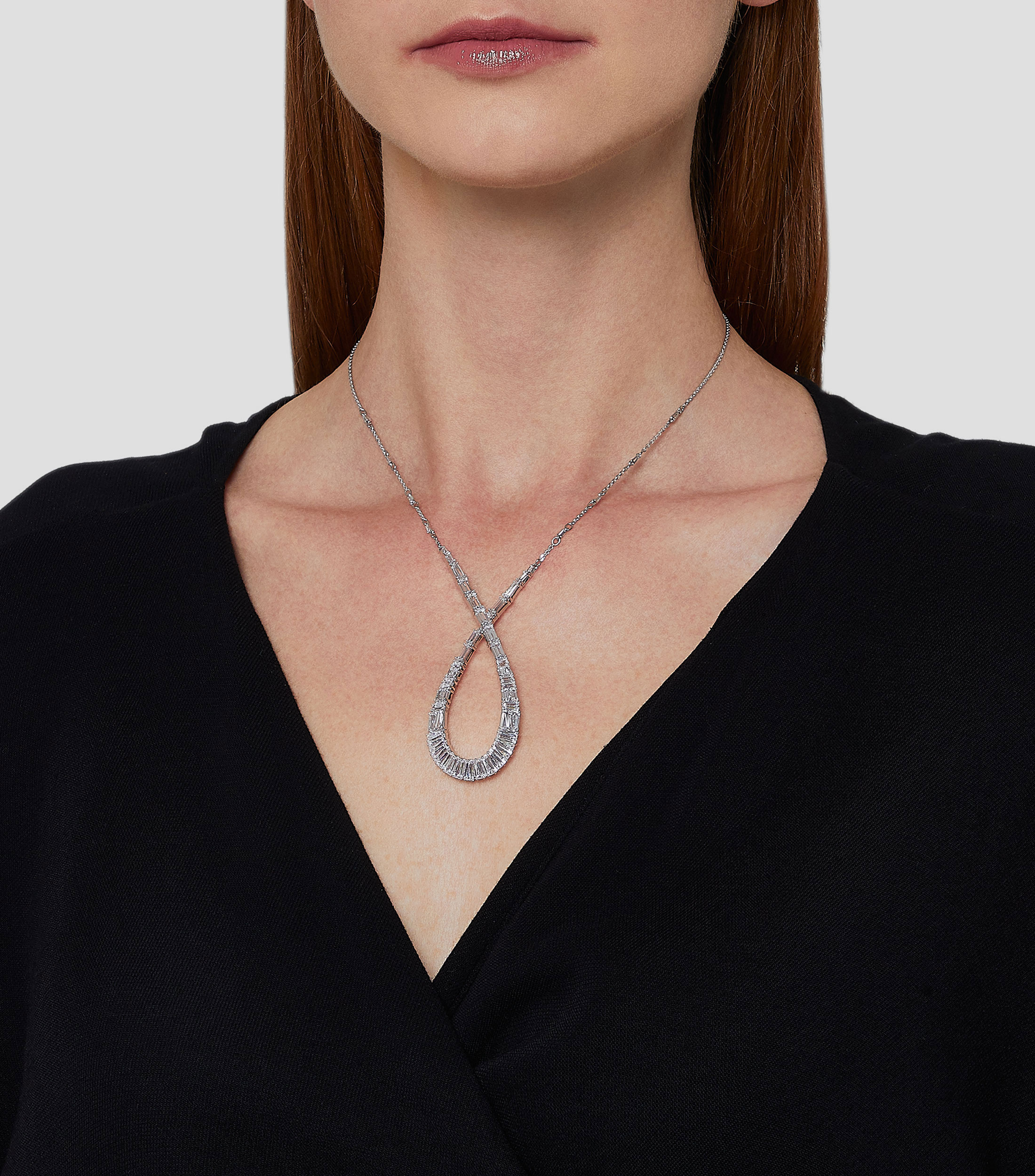 Collar Hyperbola con cristal Swarovski Mujer