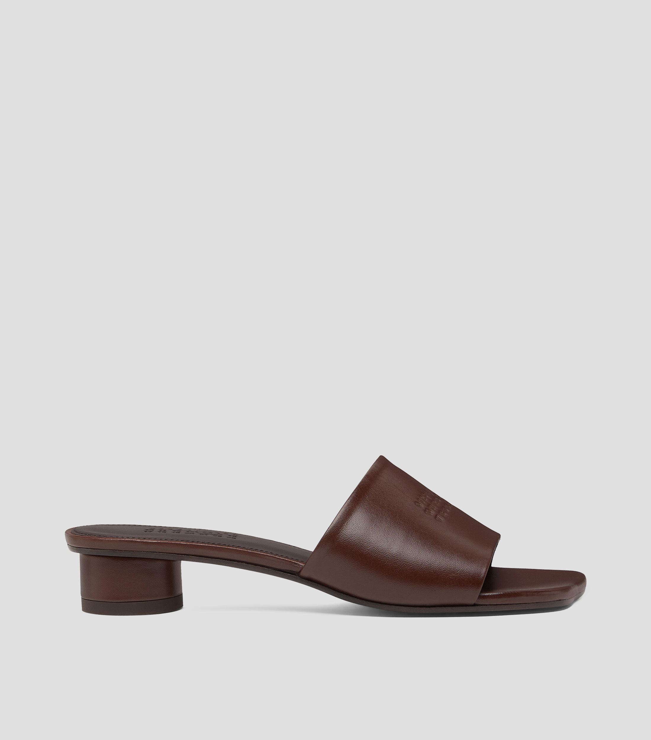 Sandalias con tacón bajo de media luna Anatomic Mujer