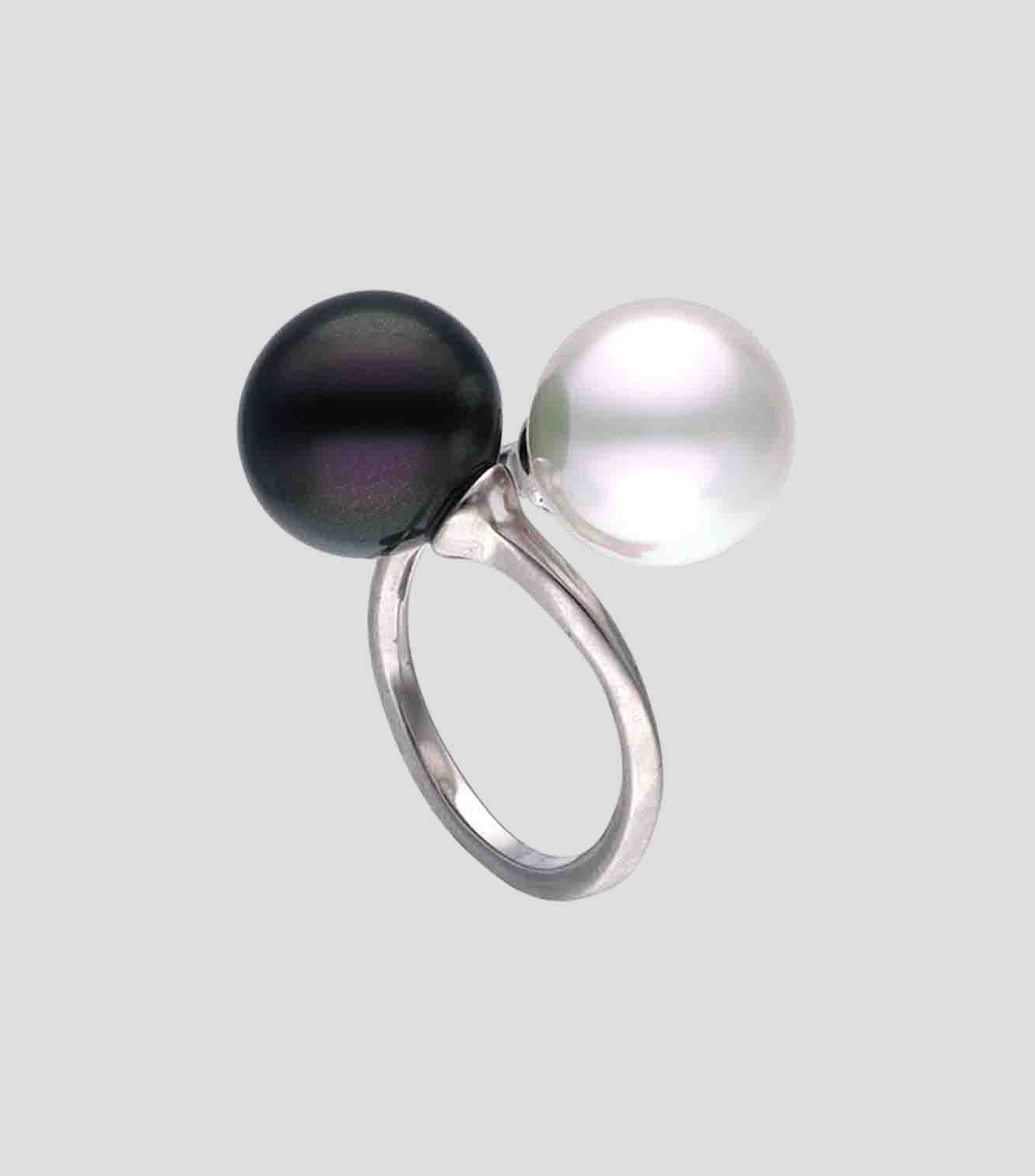 Anillo en plata con perlas Mujer