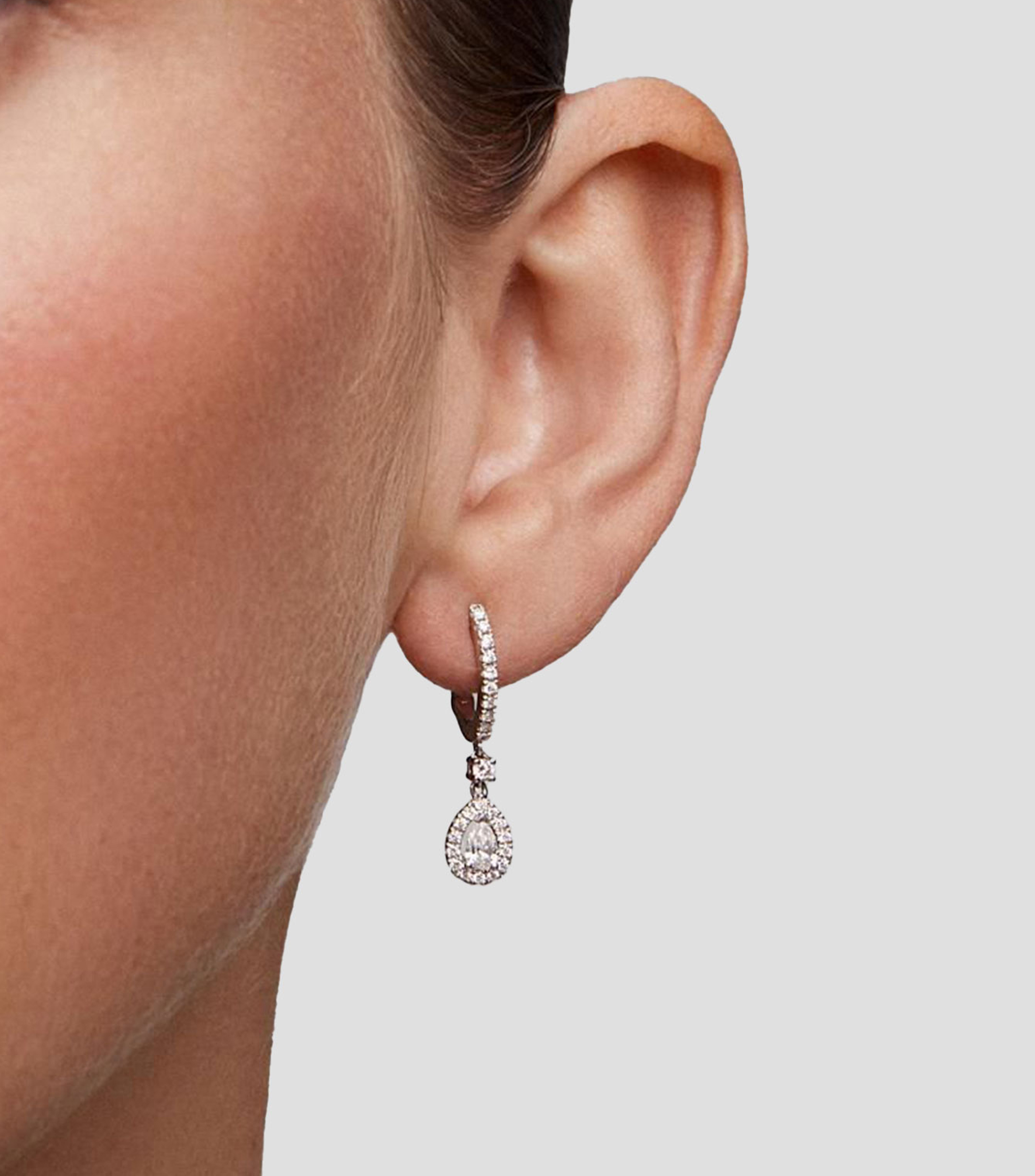 Aretes en Oro blanco de 18 Kilates con diamantes Mujer