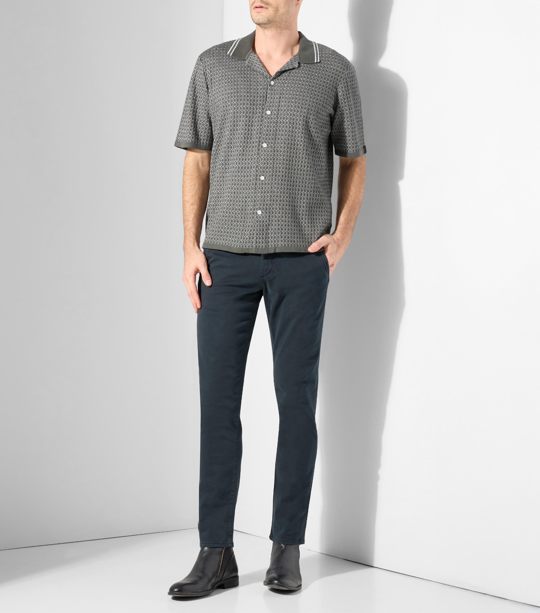 Pantalón tipo chino Hombre