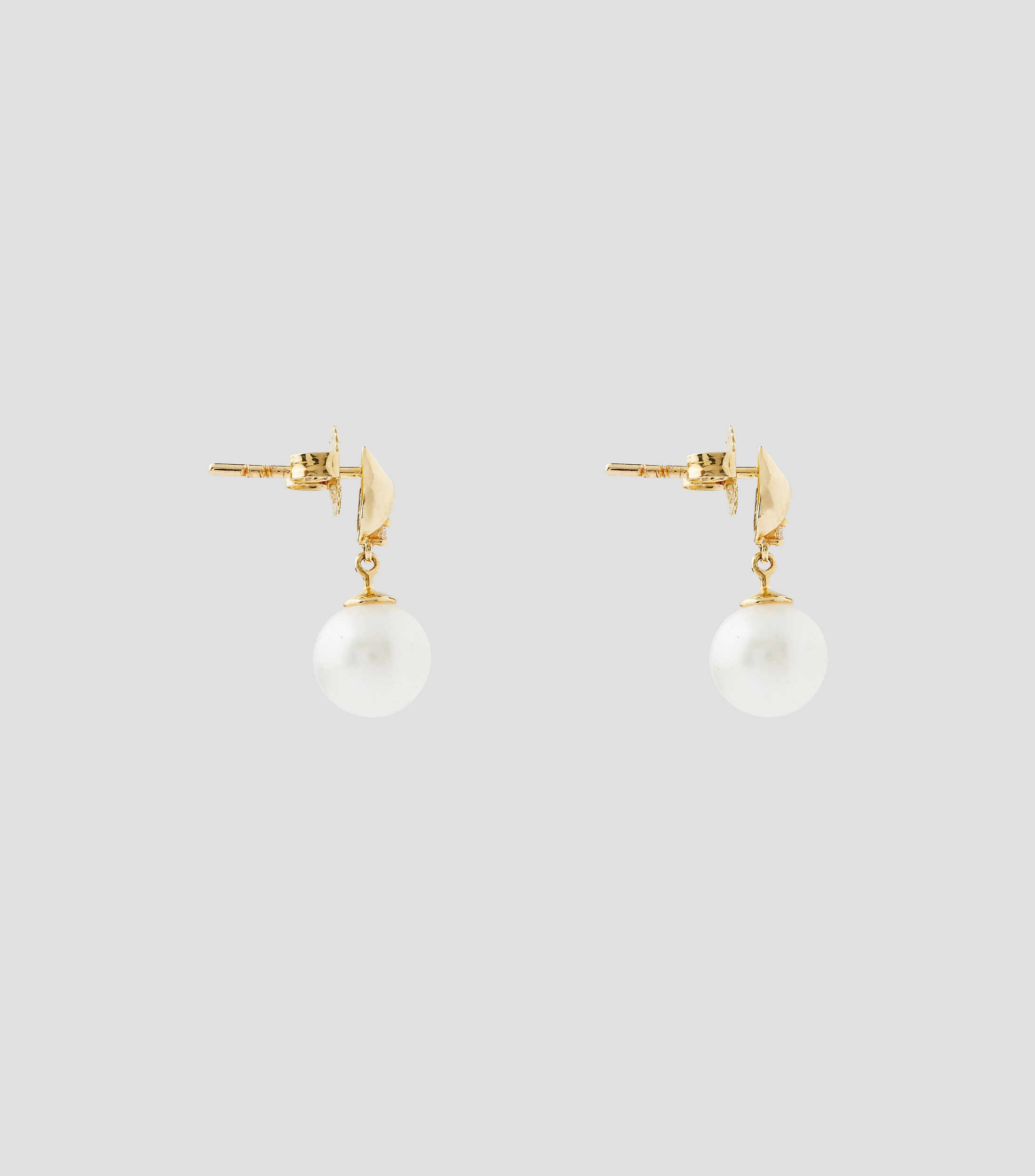 Aretes en Oro blanco de 18 Kilates con brillantes y perla biwa Mujer