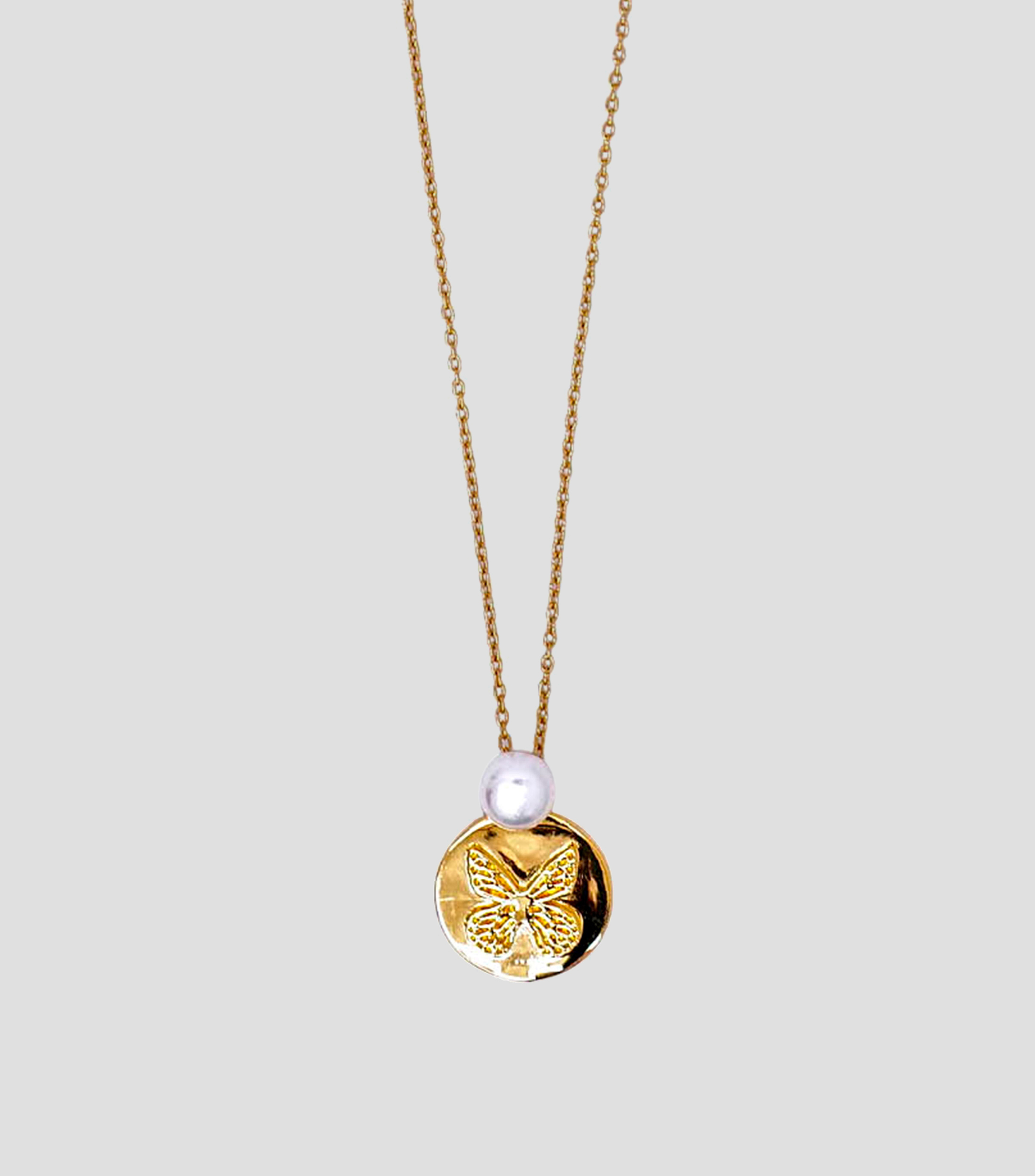 Collar con dije circular de mariposa Mujer
