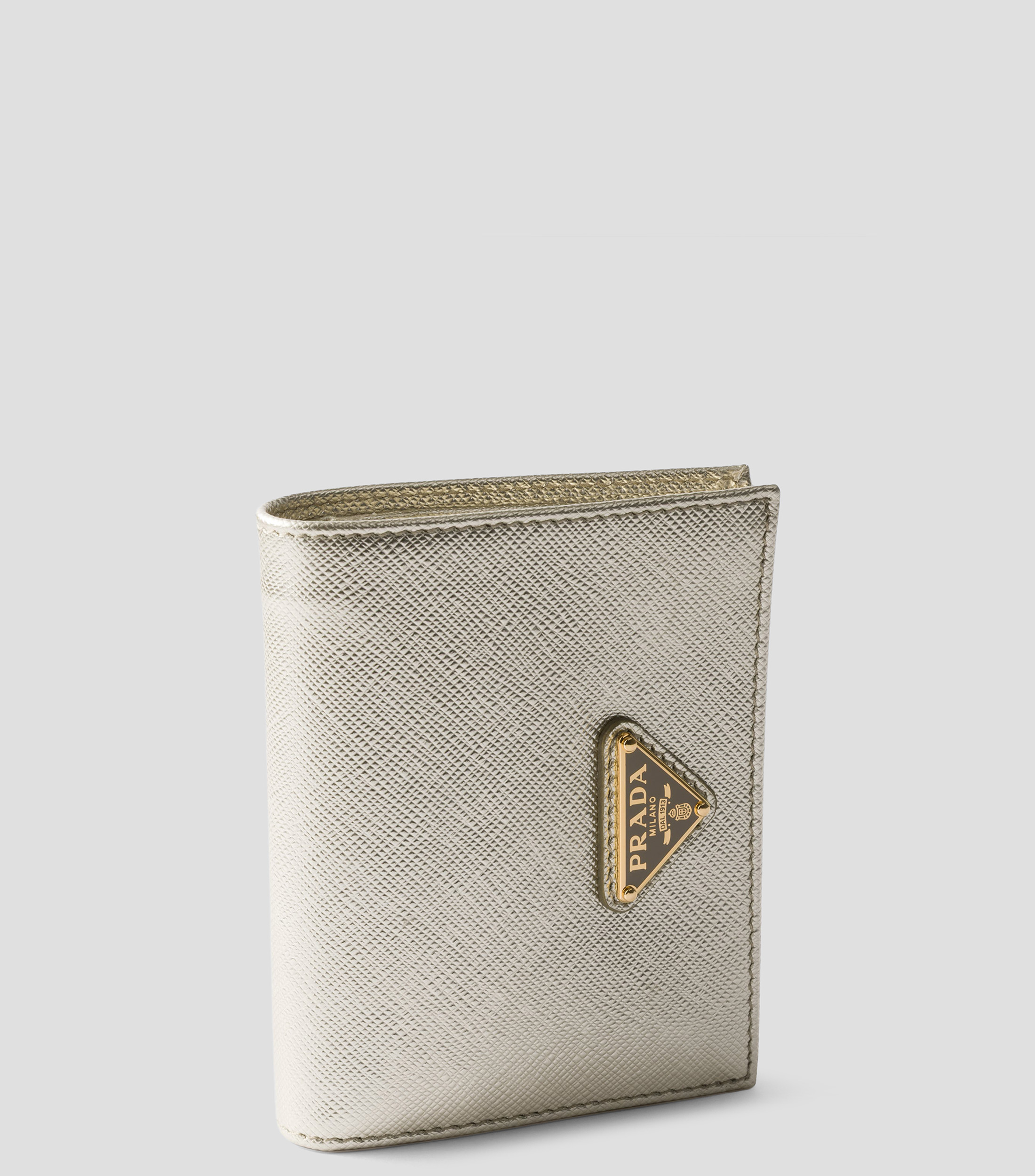 Cartera en piel con detalle texturizado Mujer