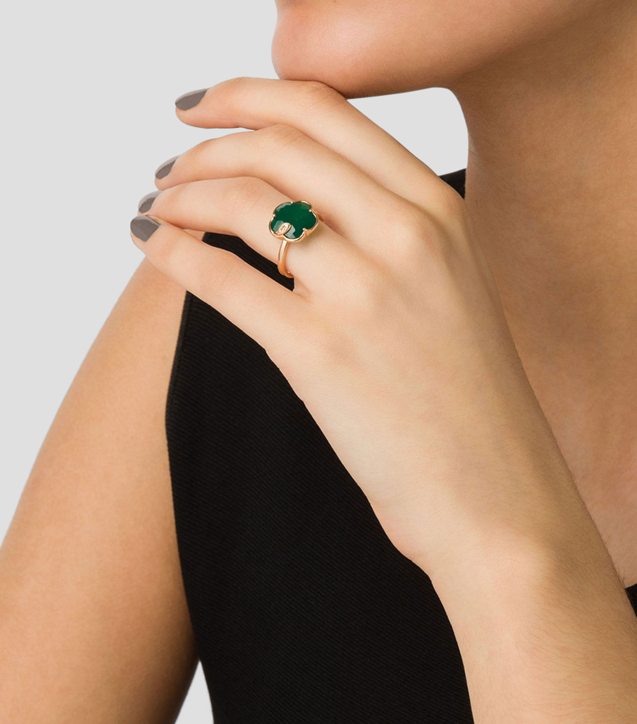 Anillo con Piedra e Incrustaciones Mujer