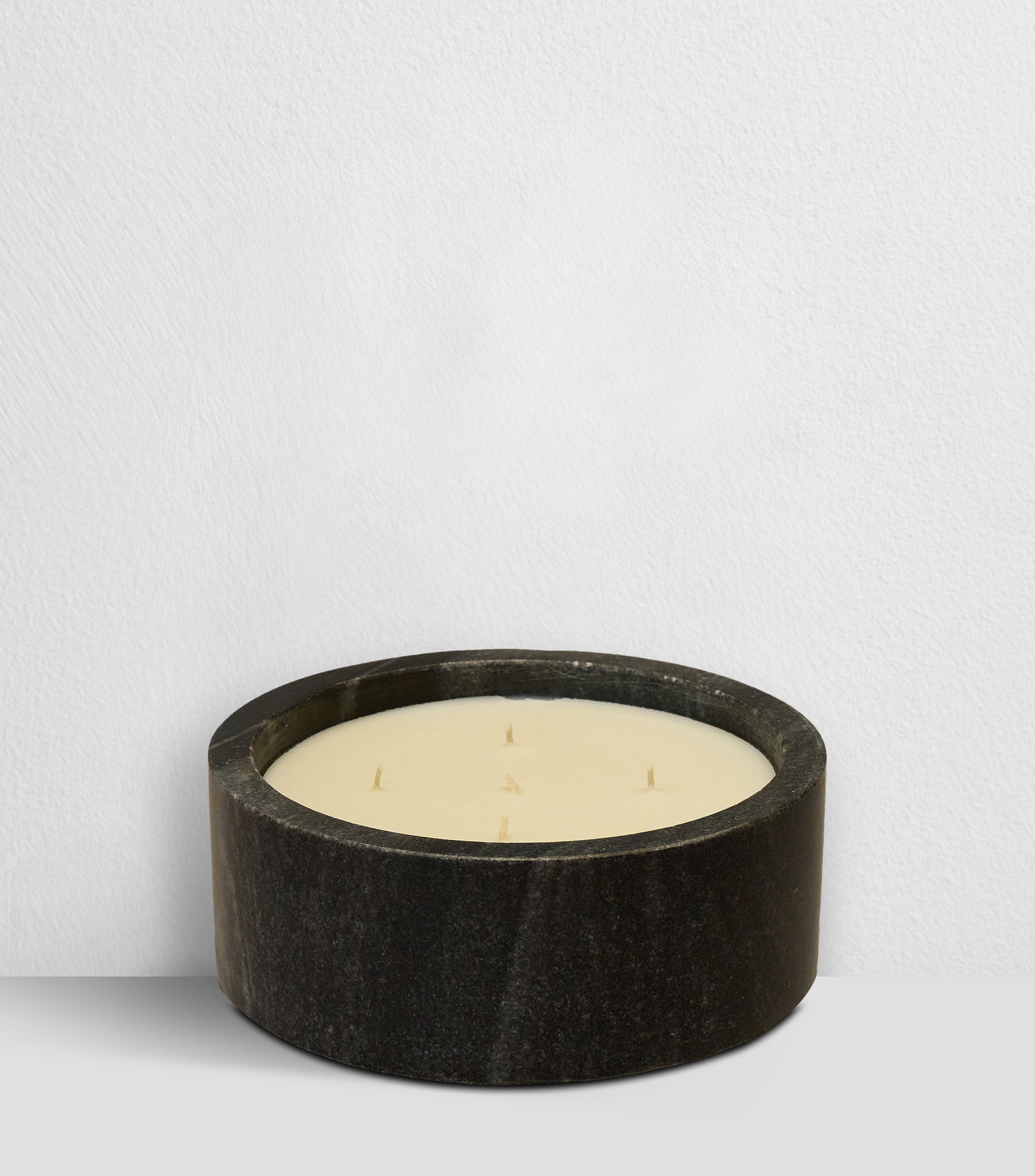 Vela Noir en cera