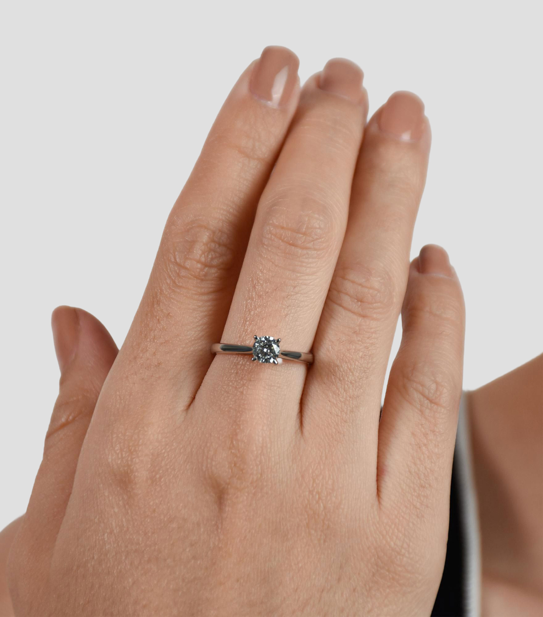 Anillo de compromiso en oro blanco de 14 kilates con diamante natural incrustado Mujer