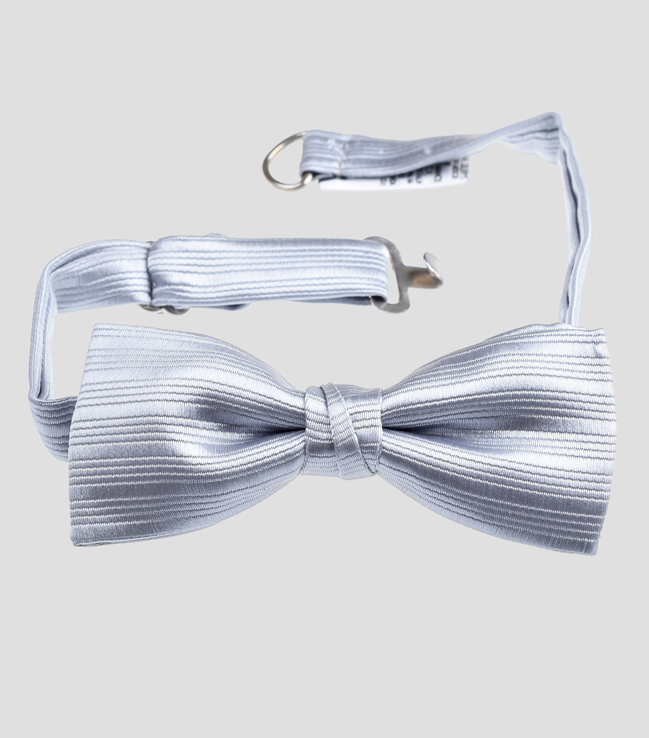 Corbata de Moño blanca con líneas Niño