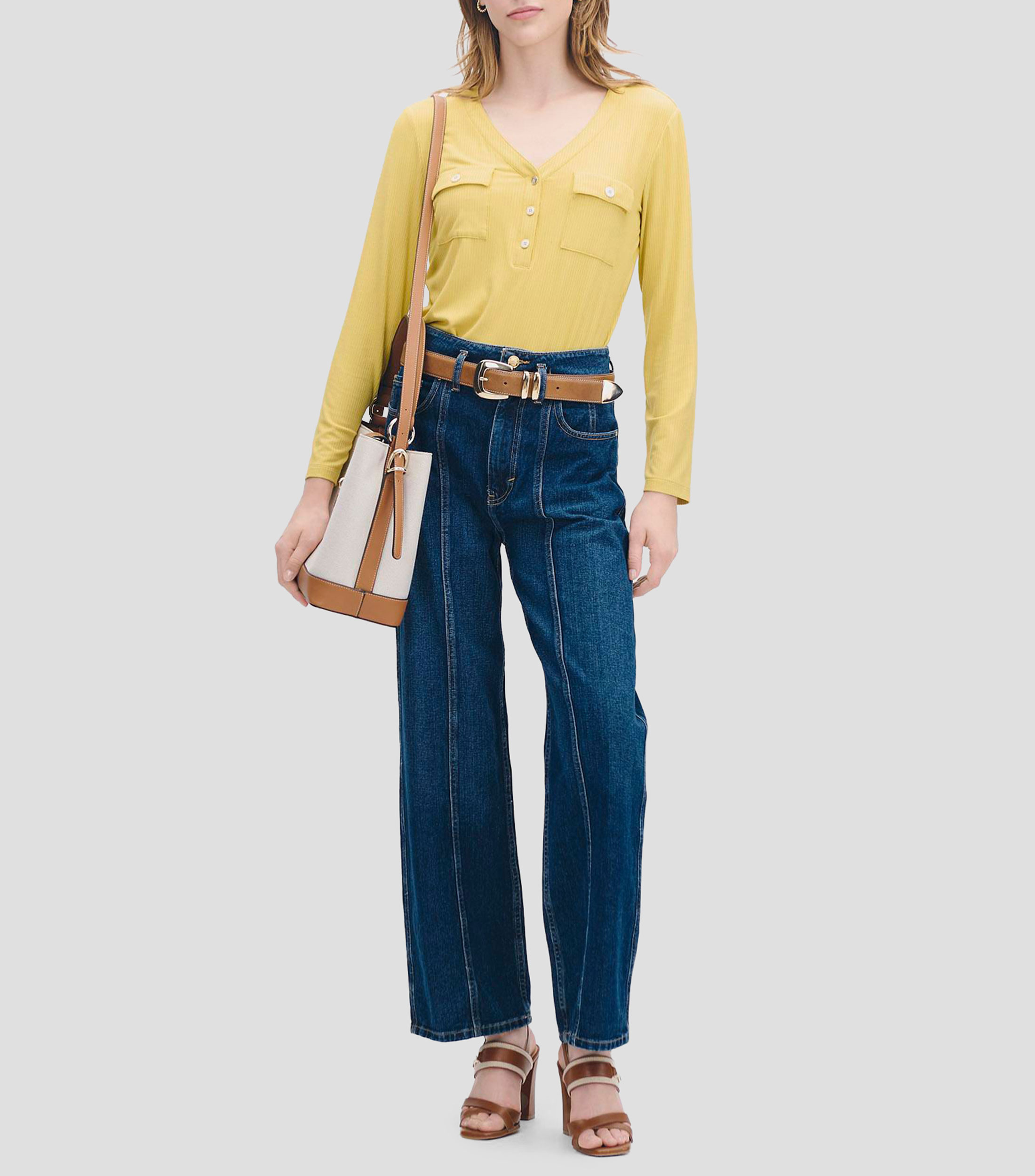 Blusa tejido canalé escote V bolsas tipo cartera Mujer